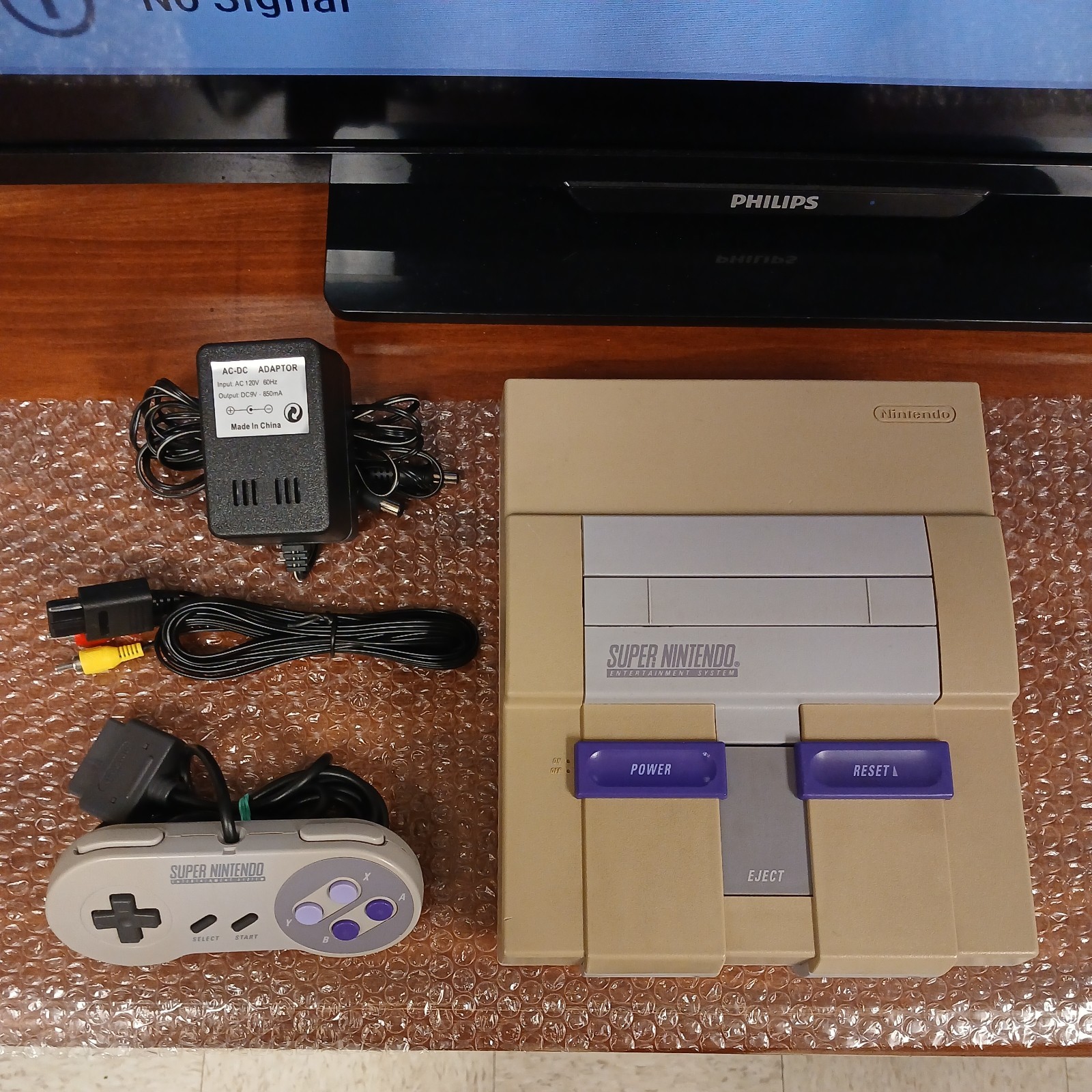 Super Nintendo SNES Console w/ Controller, AV, power supply Tested & working