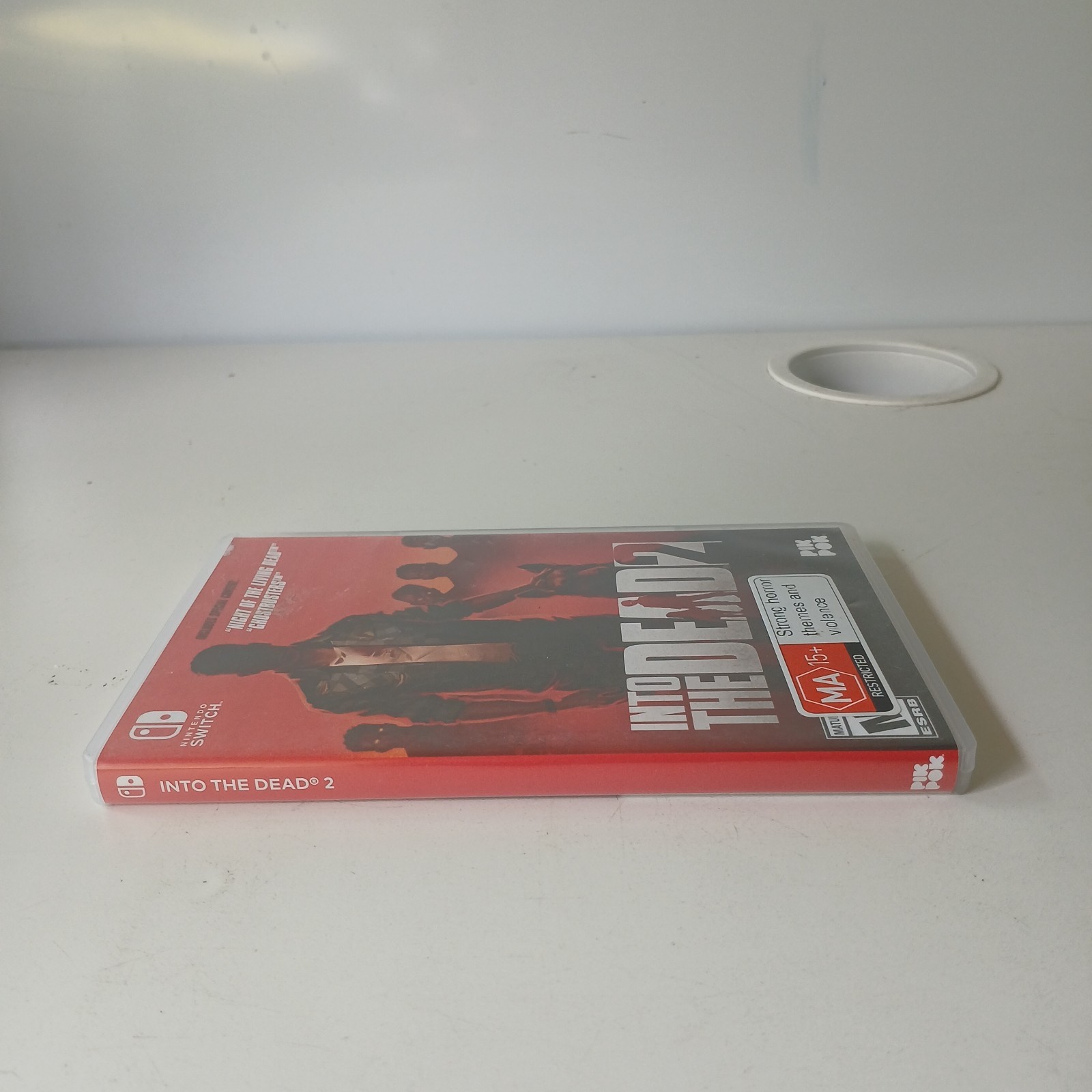 Into The Dead 2 Nintendo Switch MA 15+ Pik Pok 2019 Video Game Free Postage