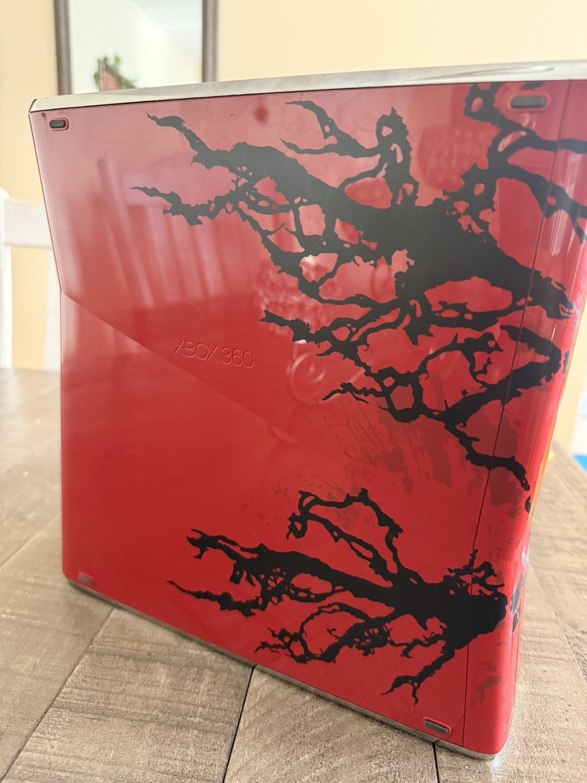 Microsoft Xbox 360 Gears of War Limited Edition Red/Black 250GB w Controller