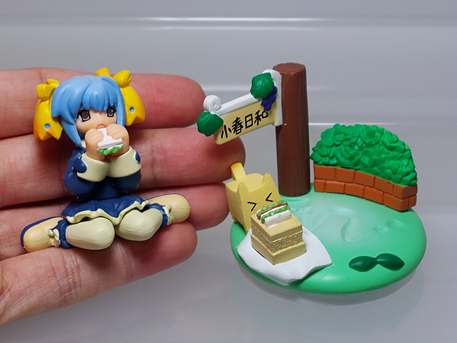 Hinatabokko In Pocket Theater Nanase Hiiragi Koharu Hayami Figure Set 1.9-3.2in