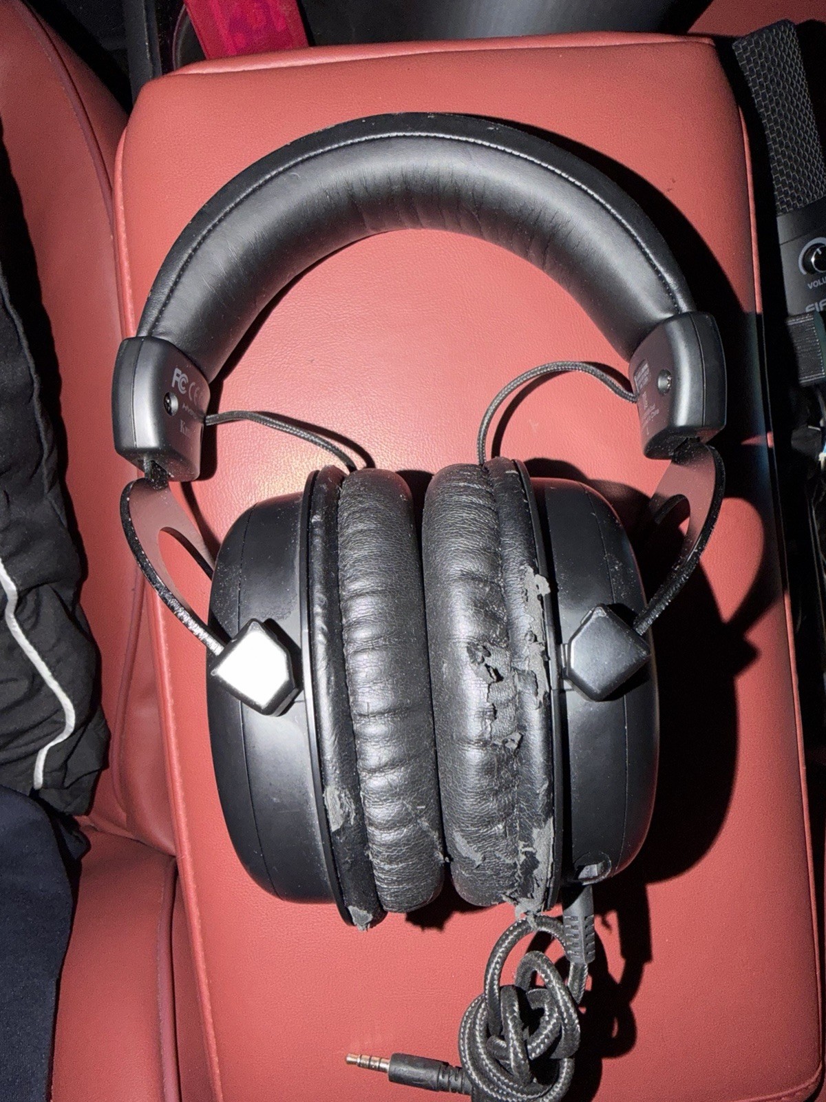 HyperX Cloud II Wired Over-Ear Gaming Headset – Black – Headset Only