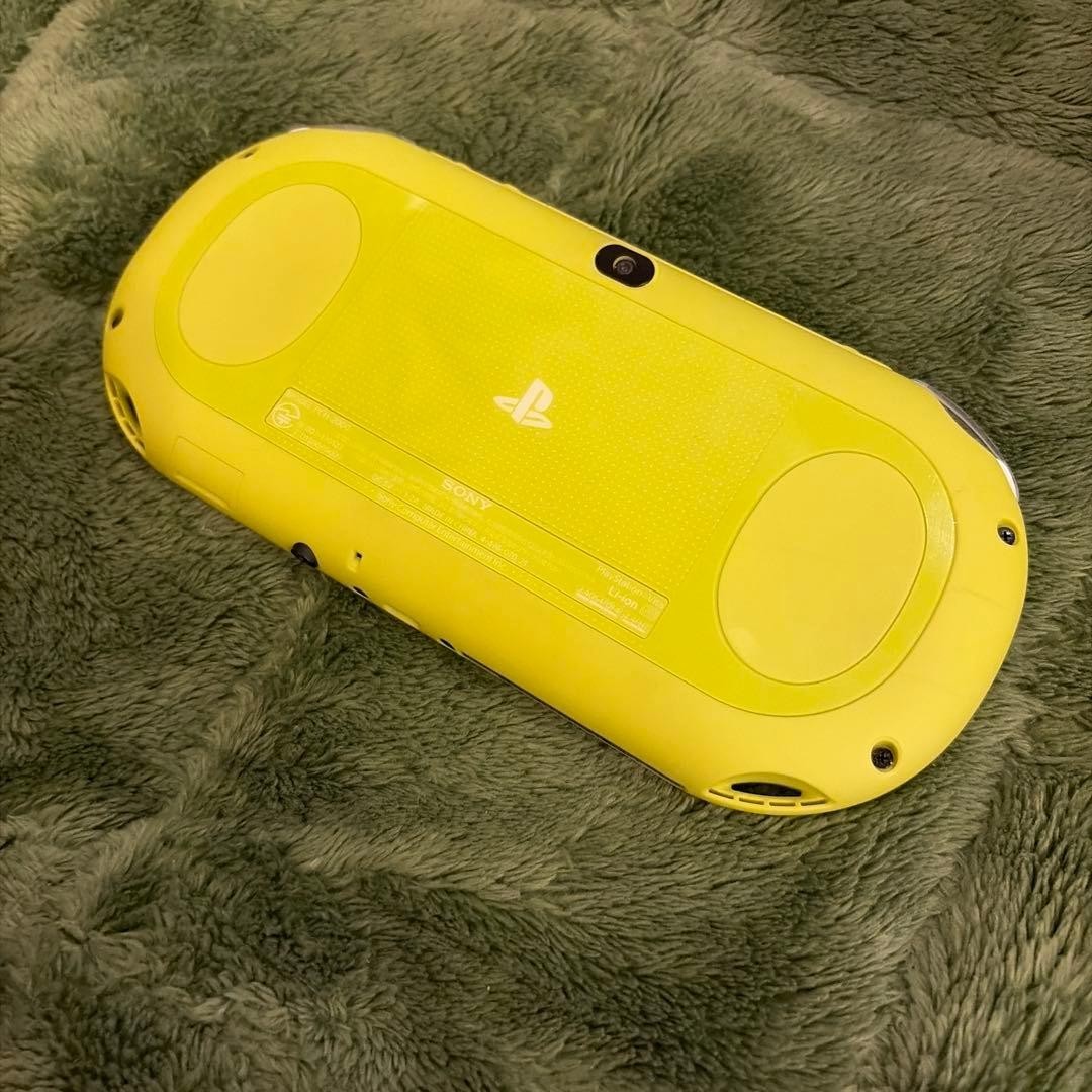 Excellent PS Vita PCH-2000 Lime Green White Tested