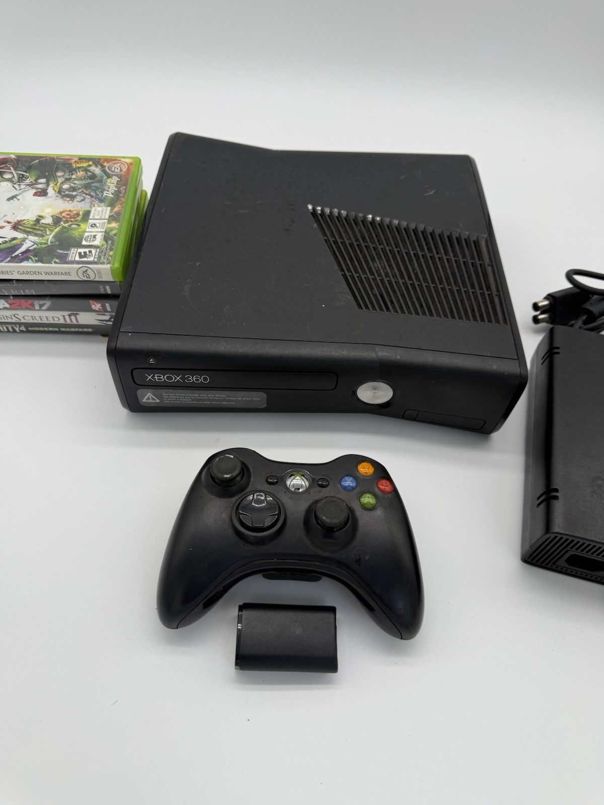 Microsoft Xbox 360 Slim 320GB Console Bundle Tested Working