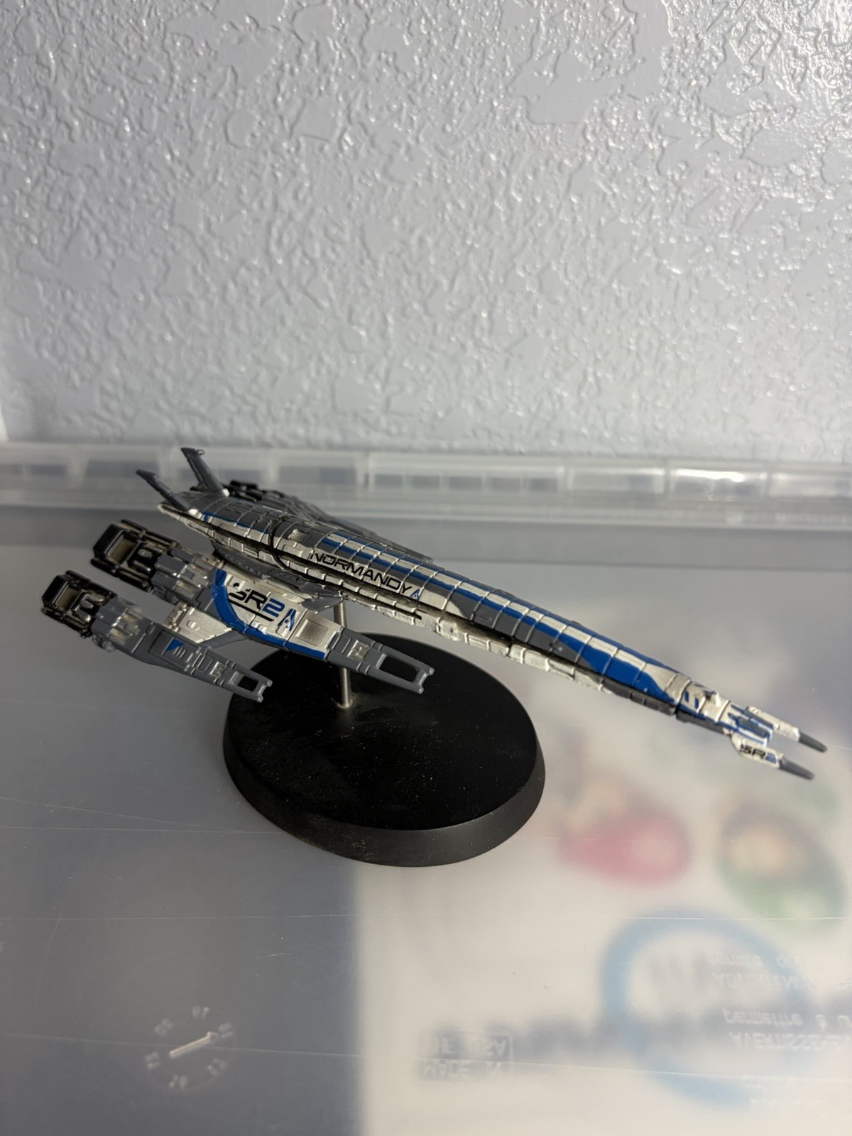 BioWare Dark Horse Comics Mass Effect 2 Normandy SR-2 Remaster N7 Model Statue