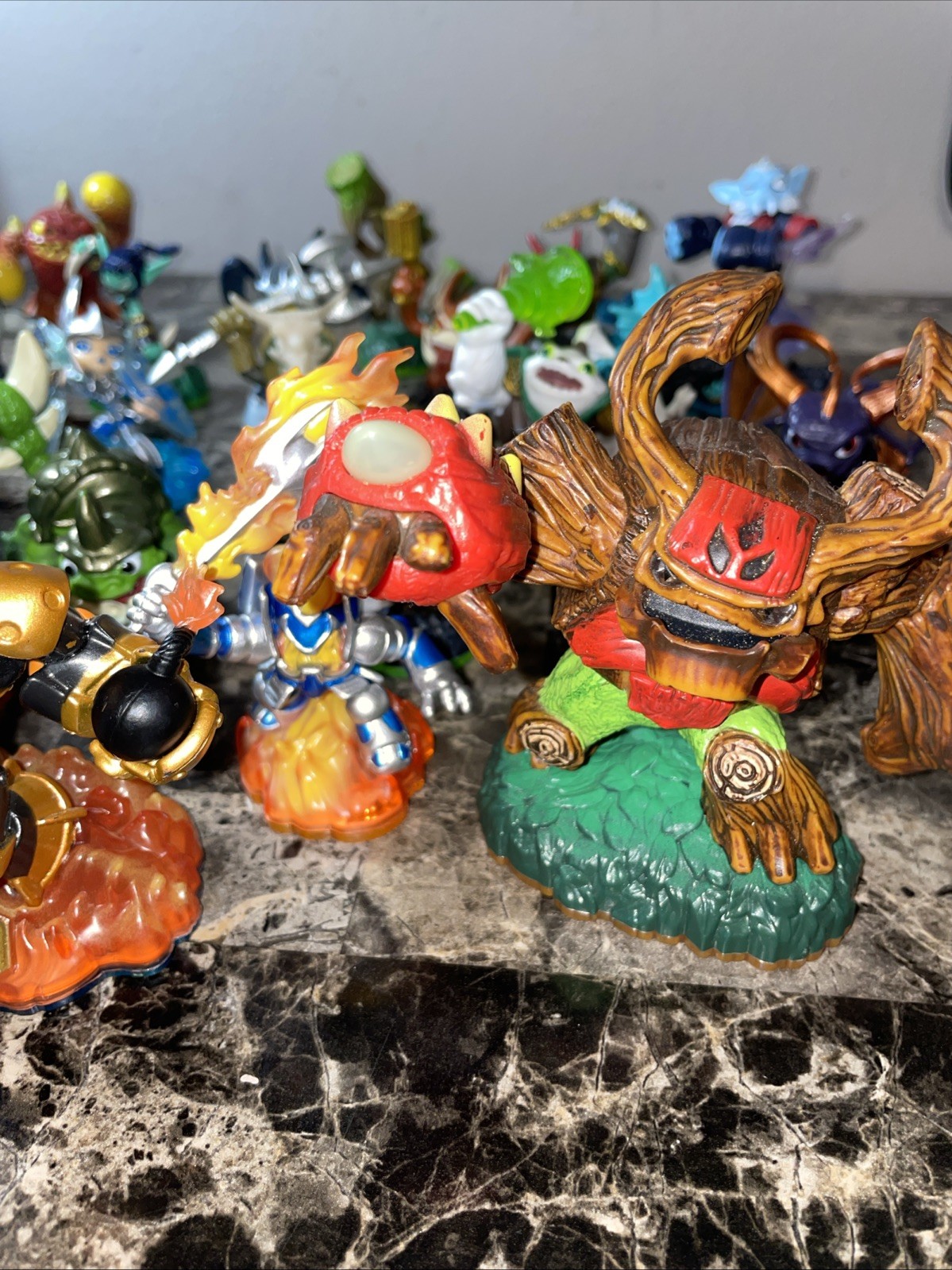 Lot 20 Used Activision Skylanders With 2 Giants And 18 Figures, Add 2URCOLLECTON