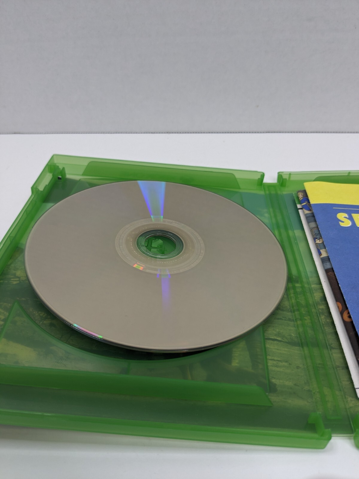 Fallout 4 (Xbox One, 2015) w/ Survivor Guide & Poster