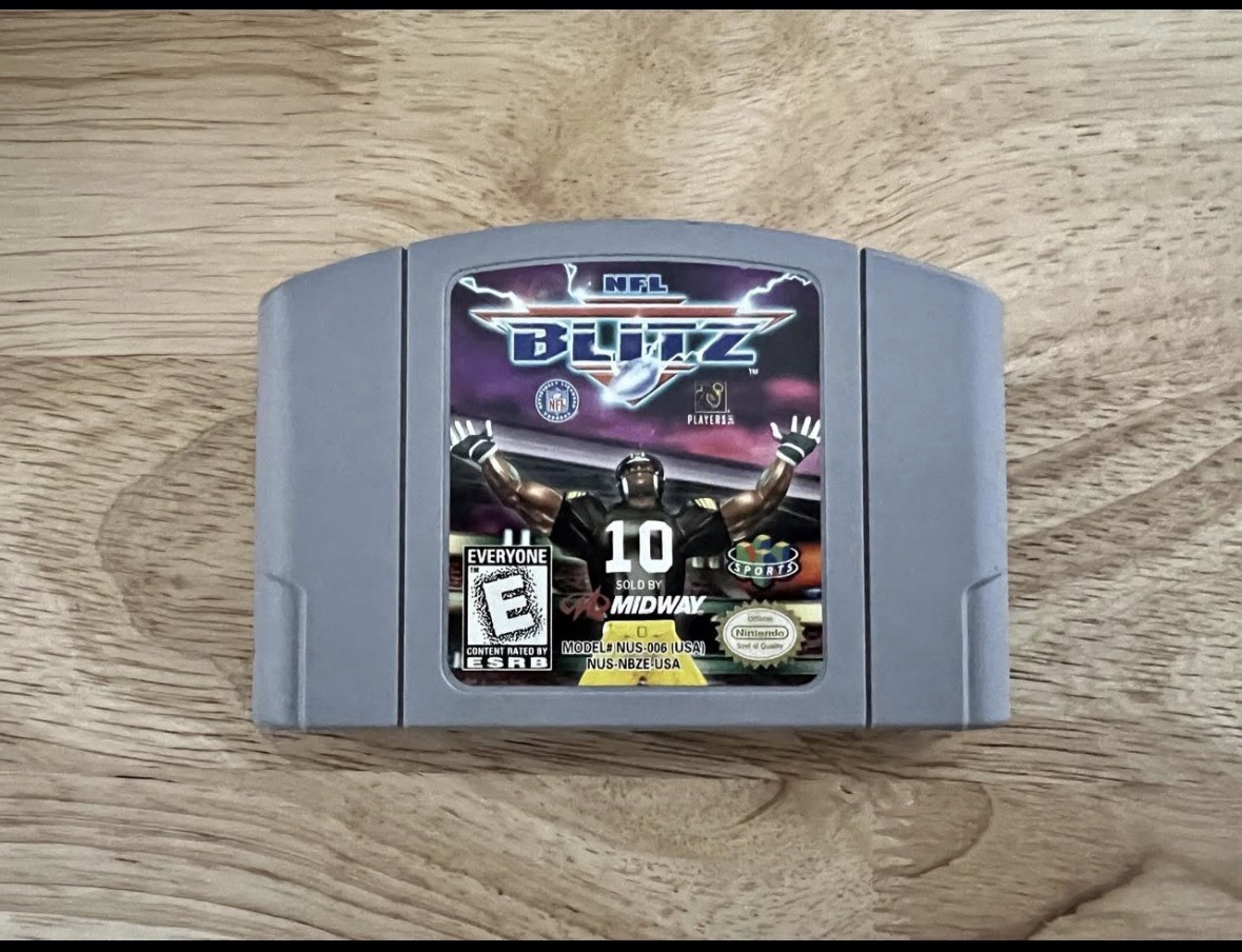 Midway NFL Blitz Sports Nintendo 64 N64 E-Everyone NTSC-U/C Game Cartridge