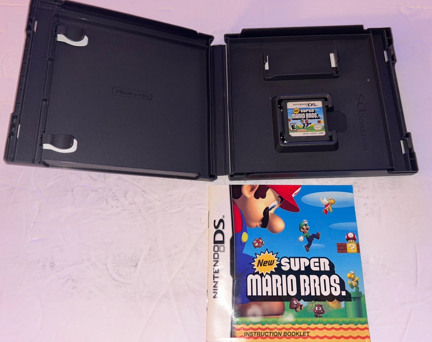 NEW SUPER MARIO BROS. NINTENDO DS GAME WITH CASE AND MANUAL Not Tested