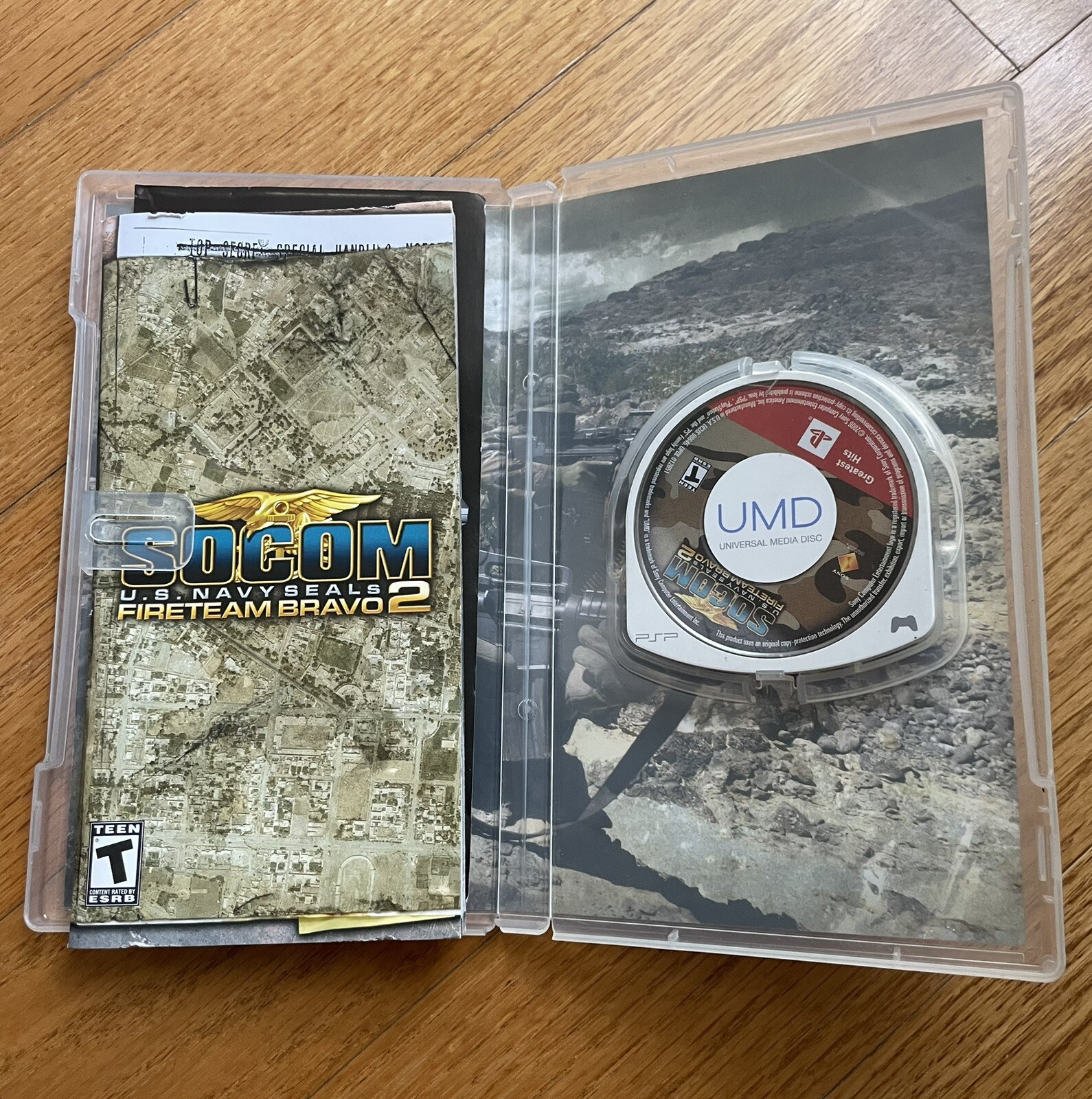 SOCOM: U.S. Navy SEALs Fireteam Bravo 2 Greatest Hits Sony PSP Complete in Box