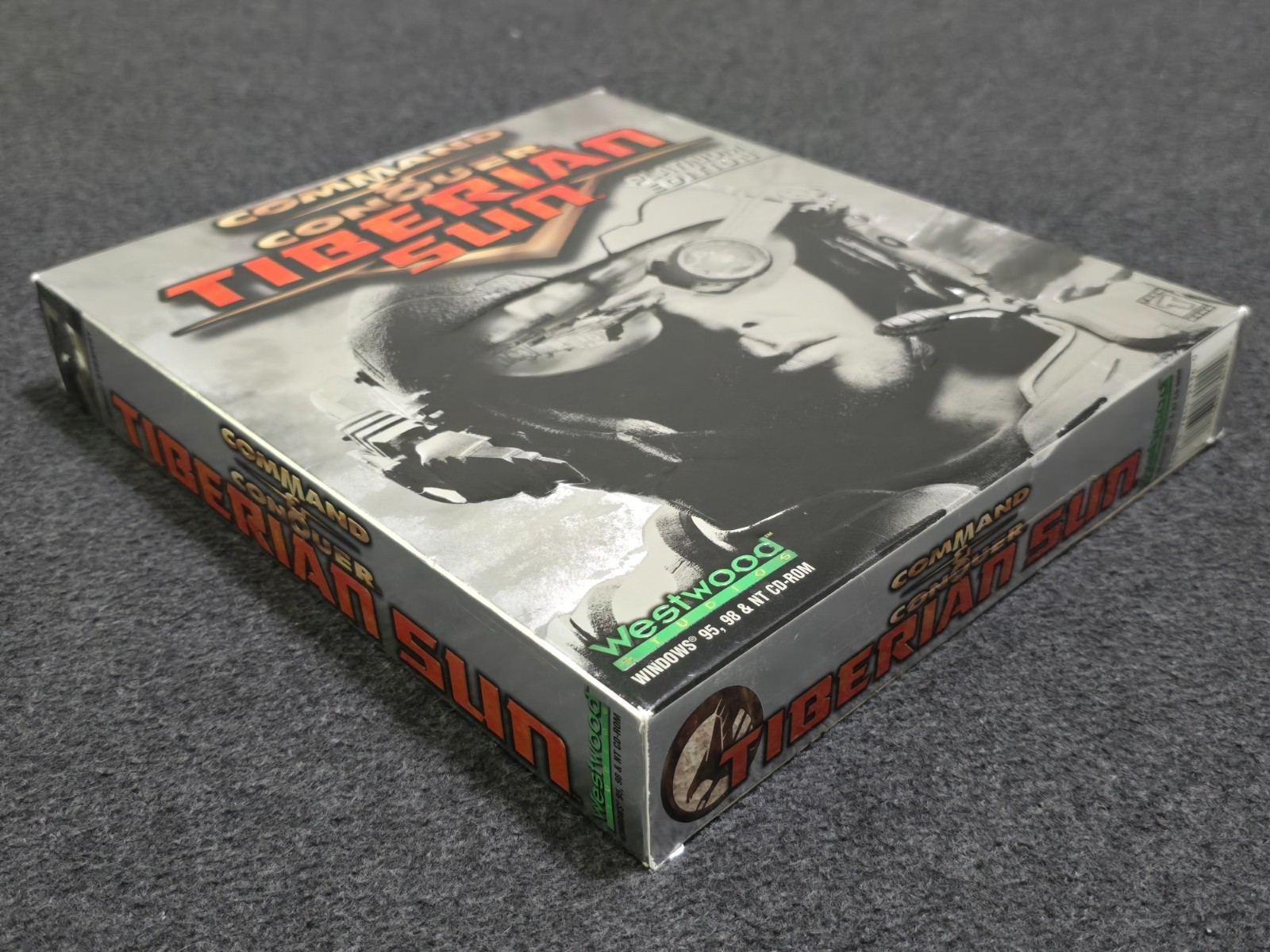 PC Computer TIBERIAN SUN Sealed Windows COMMAND & CONQUER C&C Platinum Edition
