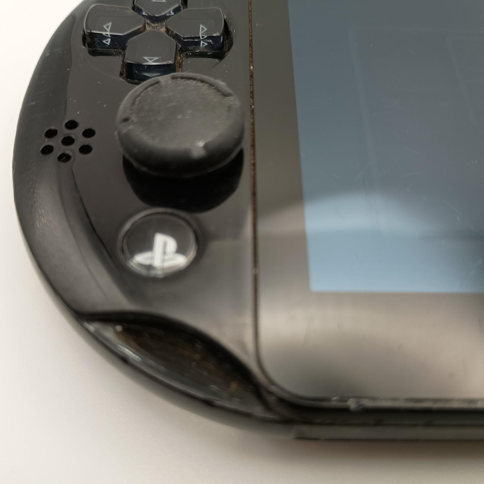 Sony PS Vita Black PCH-2000 Tested Working + Original 16GB Memory Card Minecraft