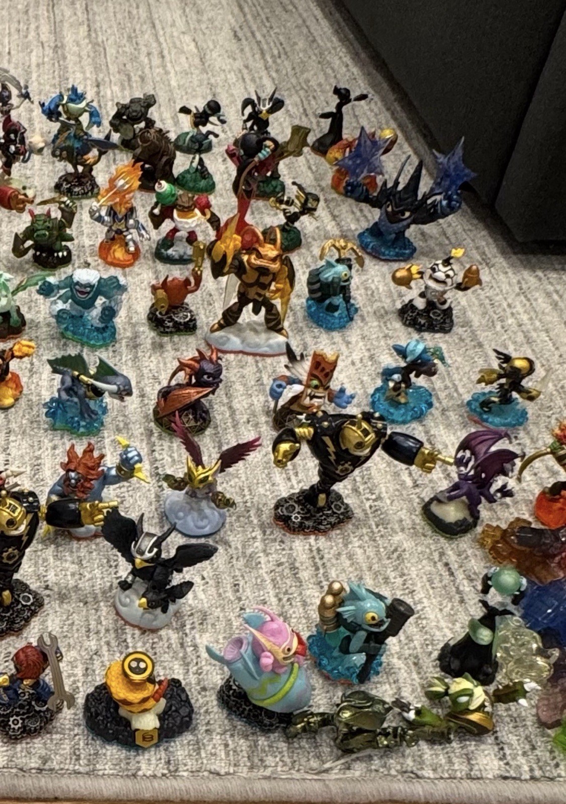 HUGE Skylanders Lot 88 figures & Crystals & BAG