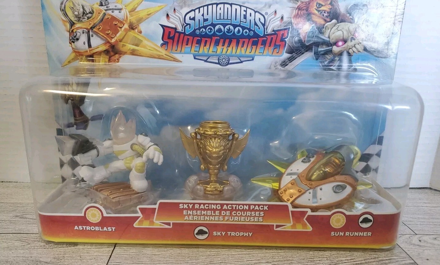 New Skylanders Superchargers Sky Racing Action Pack Astroblast Sun Runner Trophy