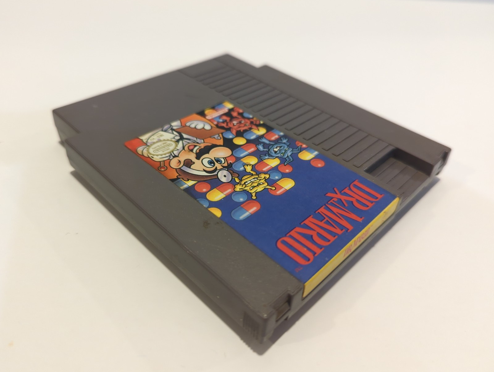 Dr. Mario (Nintendo Entertainment System, NES, 1990) Cartridge tested.