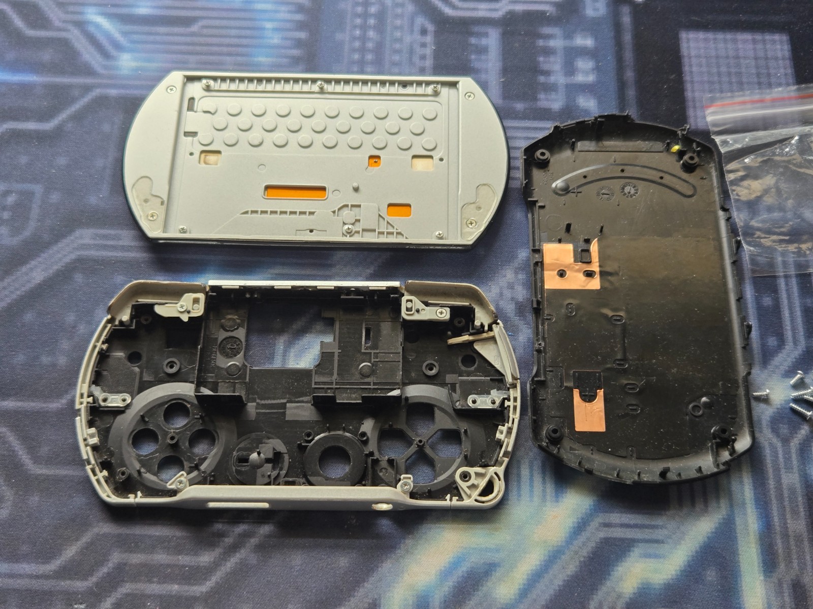 Sony PSP Go Genuine Original Shell, Screws, and Screen for Parts (#2)