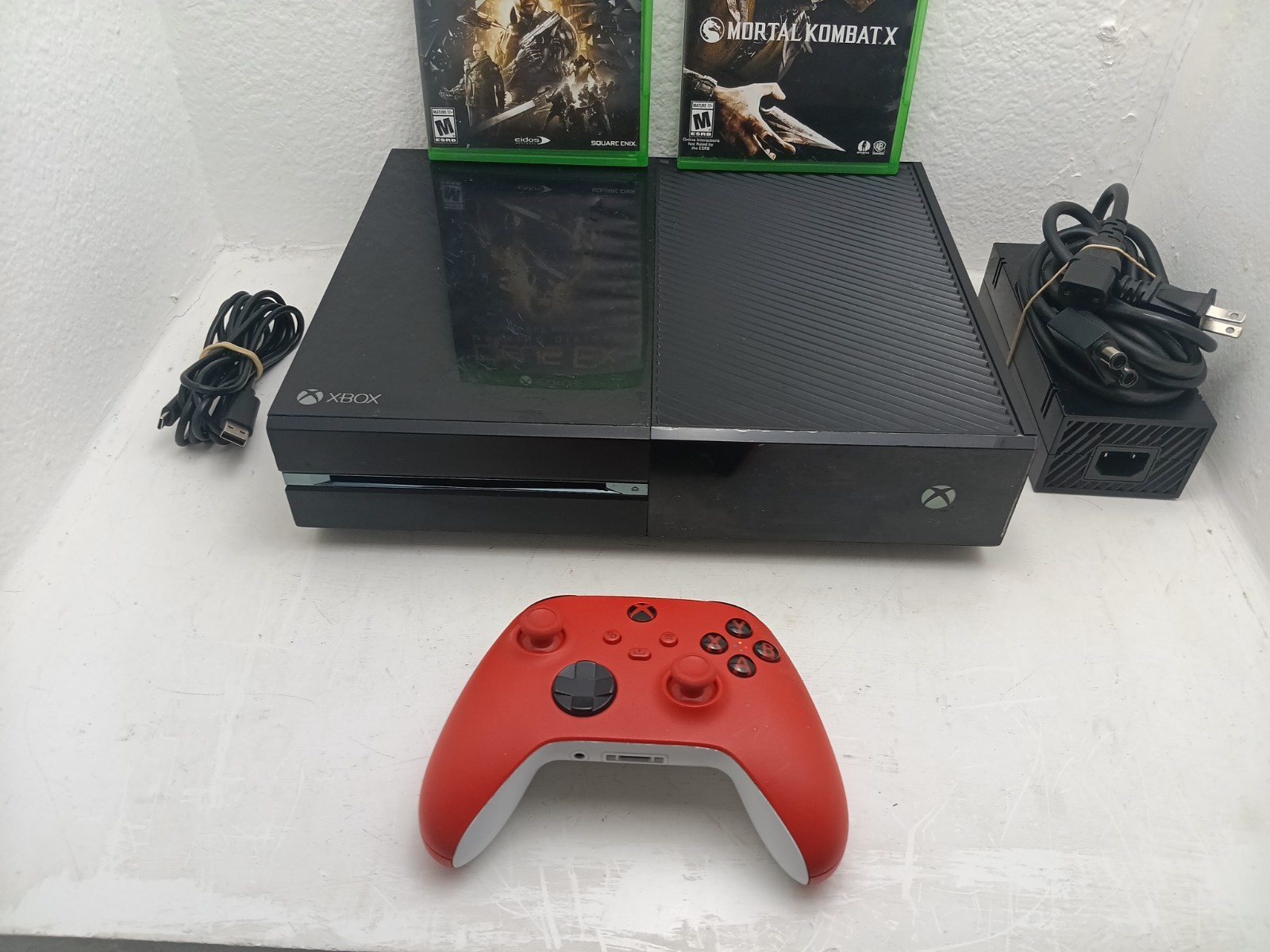 Microsoft Xbox One 500GB Console Bundle w/ controller & games – Tested
