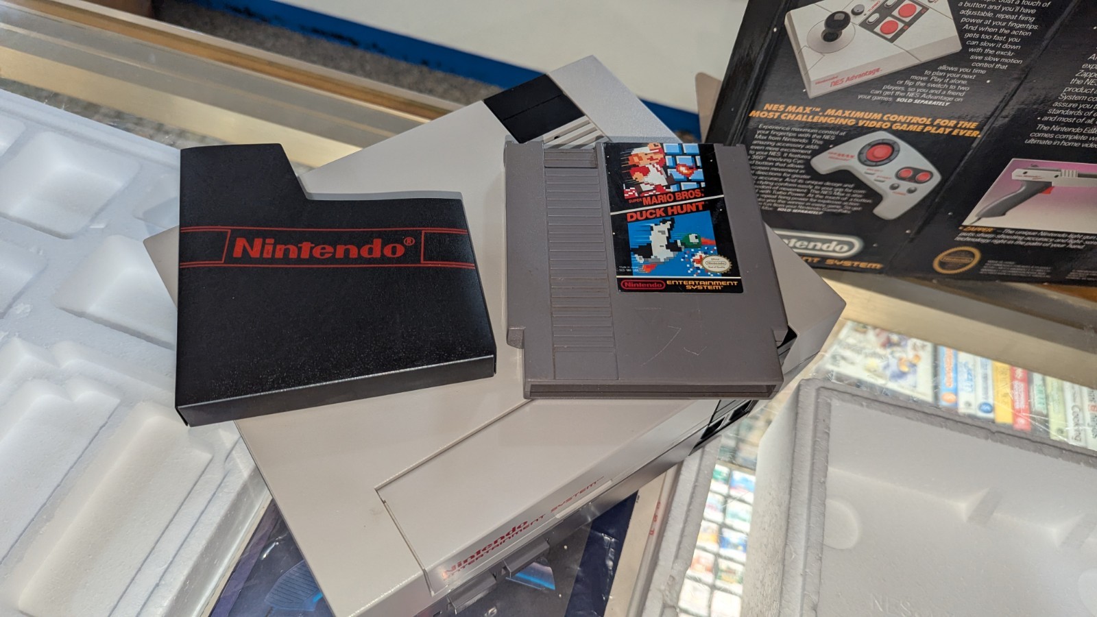 VERY CLEAN Nintendo NES Action Set Console Complete In Box With Paperwork