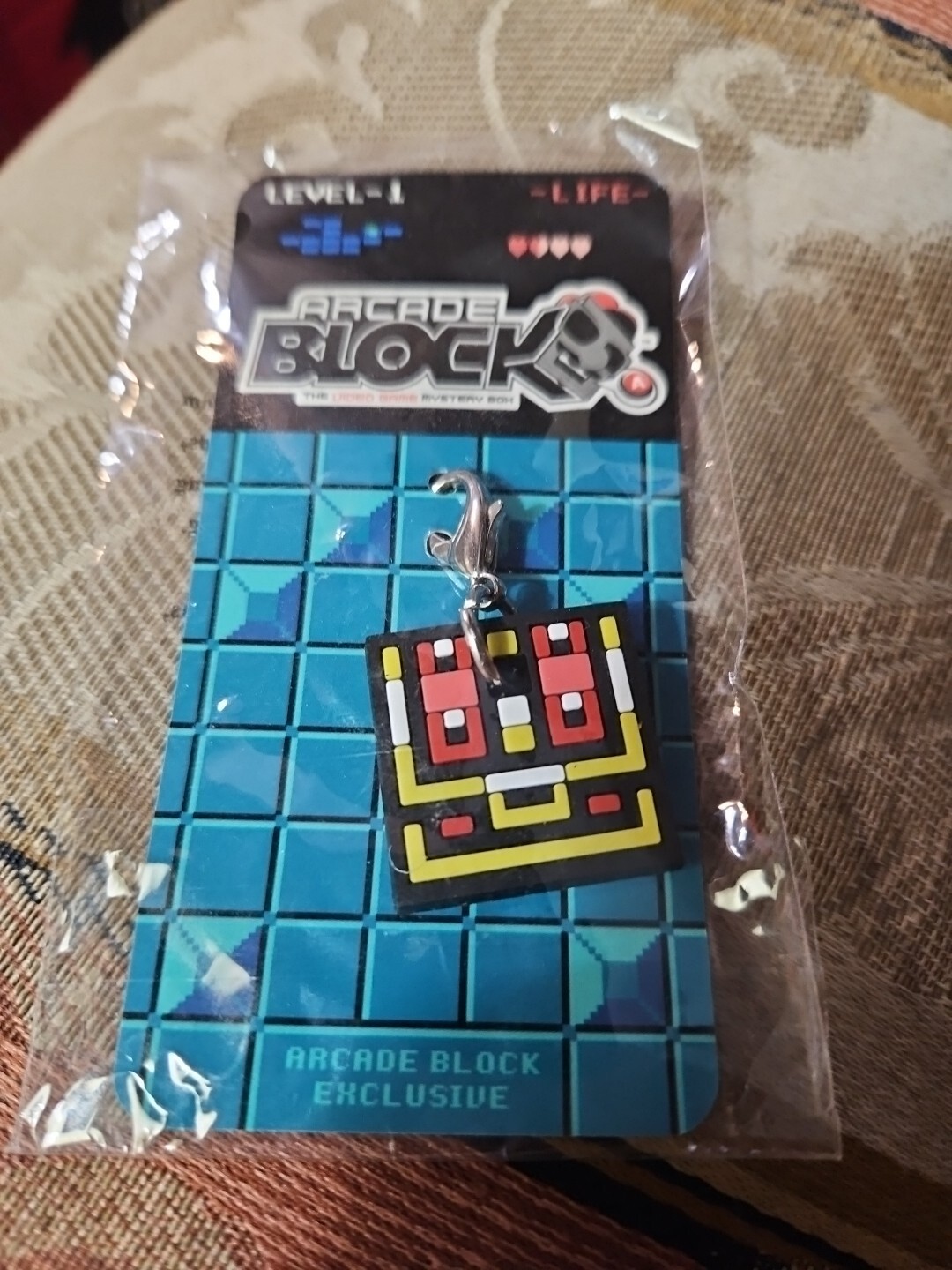 Arcade Block Exclusive 8 Bit Rubber 1″ Treasure Chest Zipper Pull Level Up