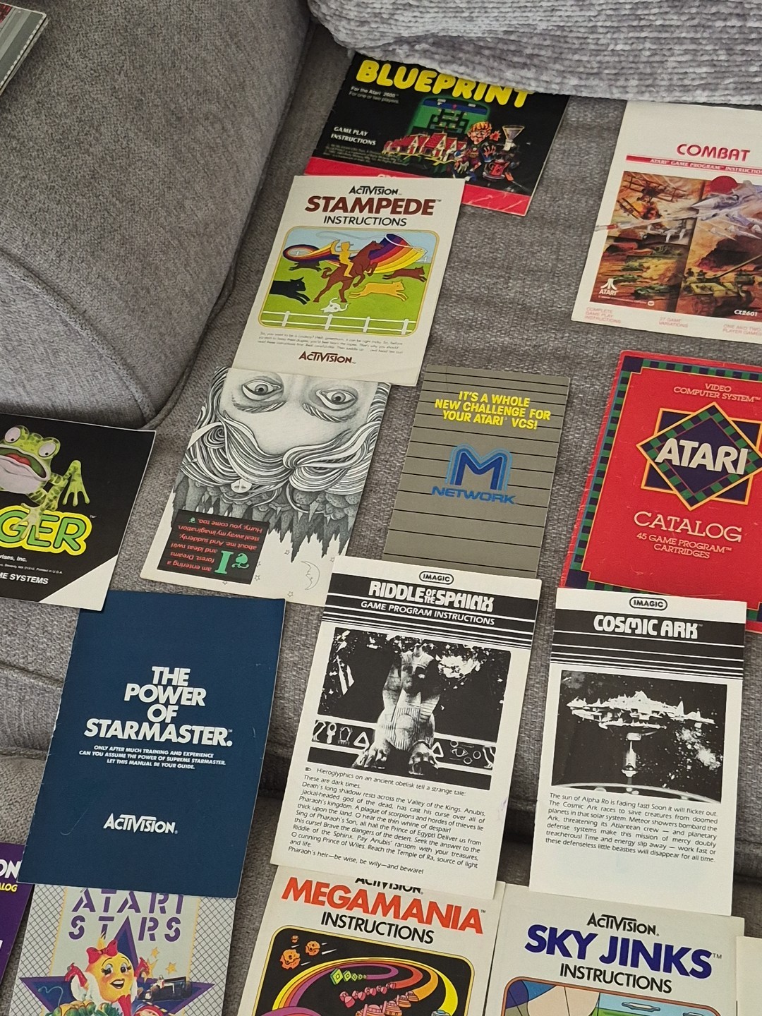 Huge Lot Of Atari 2600 Manuals & Catalogs Vintage Assorted. Good Condition.