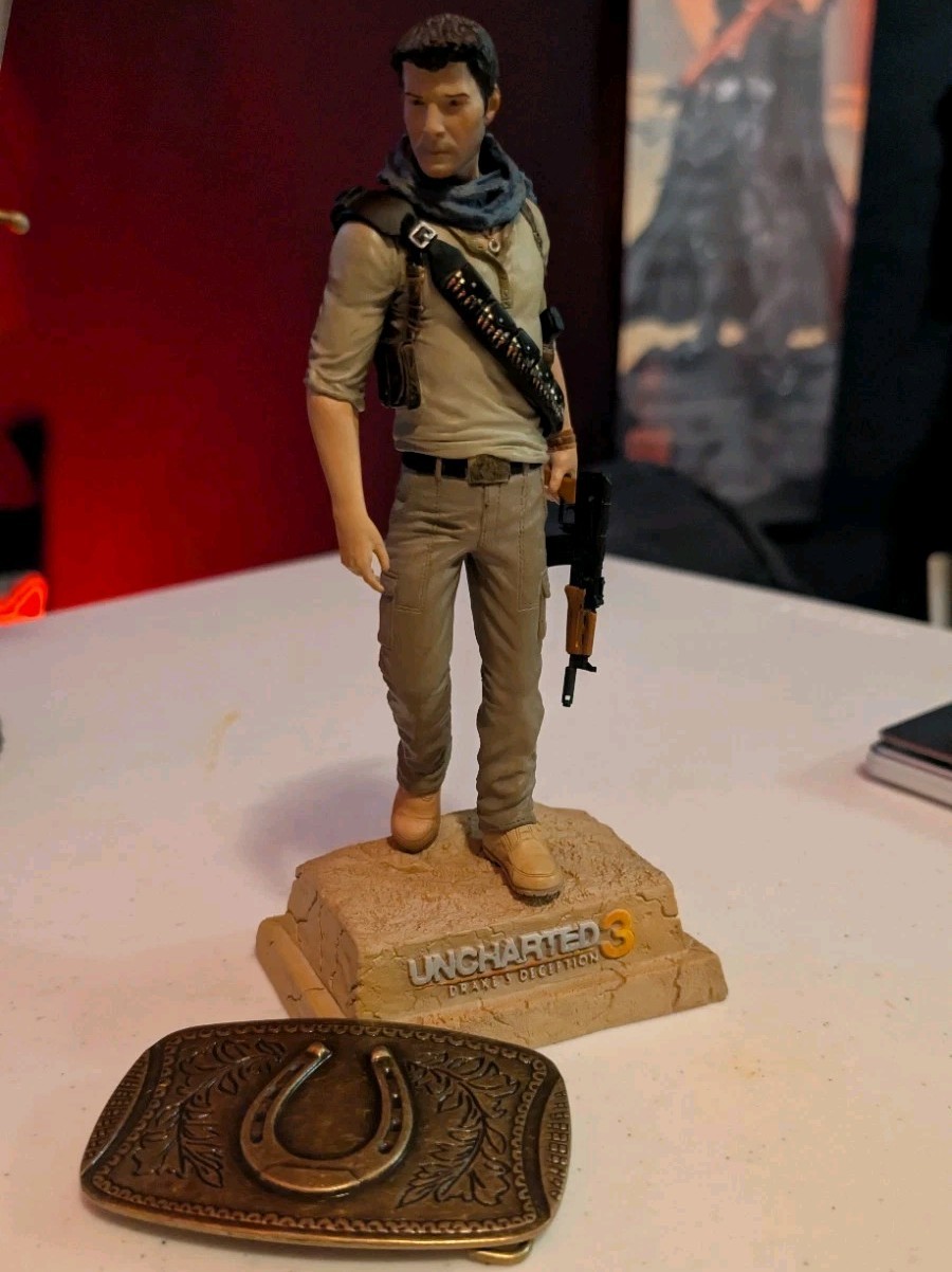 Uncharted 3 Drake’s Deception Collector’s Edition Statue Belt Buckle No Ring