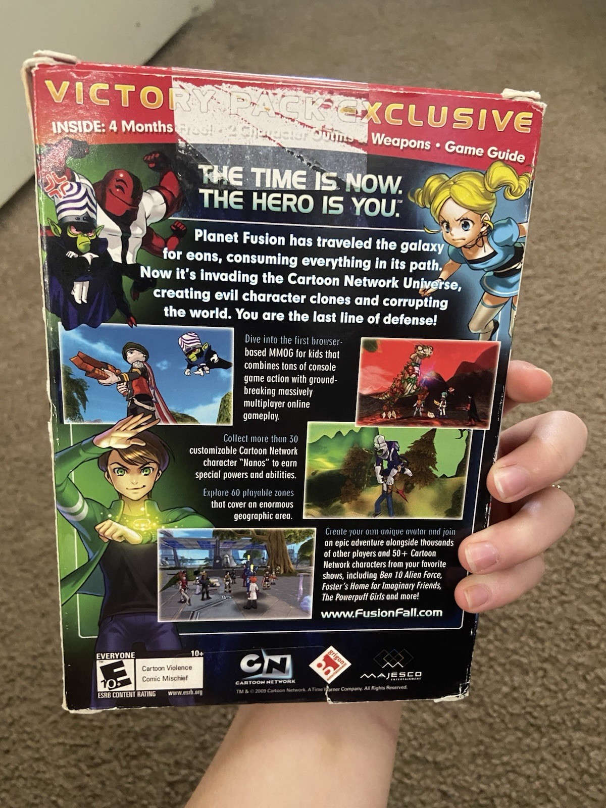 FusionFall: Cartoon Network Universe Victory Pack PC/Mac Disc Box Manual