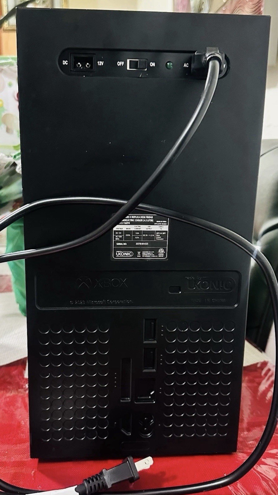 Ukonic Xbox Series X Replica Mini Fridge Cooler/Warmer Black/Green