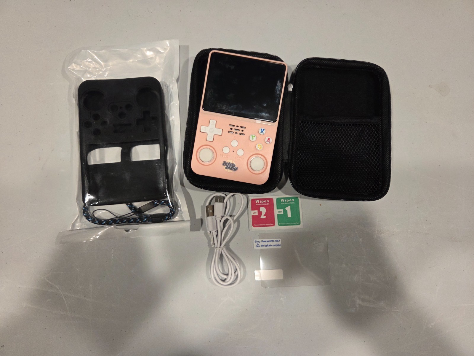 RetroSnap Play Retro Handheld Video Game System 128GB 40k+ games Linux Pink
