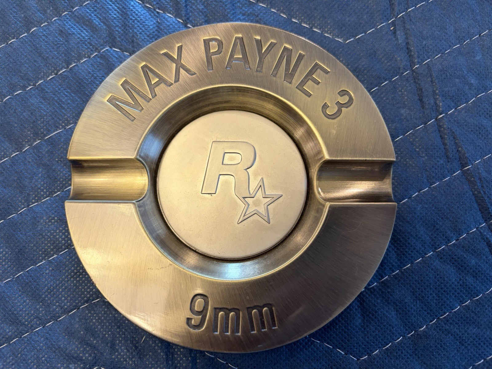 Max Payne 3 Special Edition With Rare Rockstar Games Ashtray and Vinyl Stickers