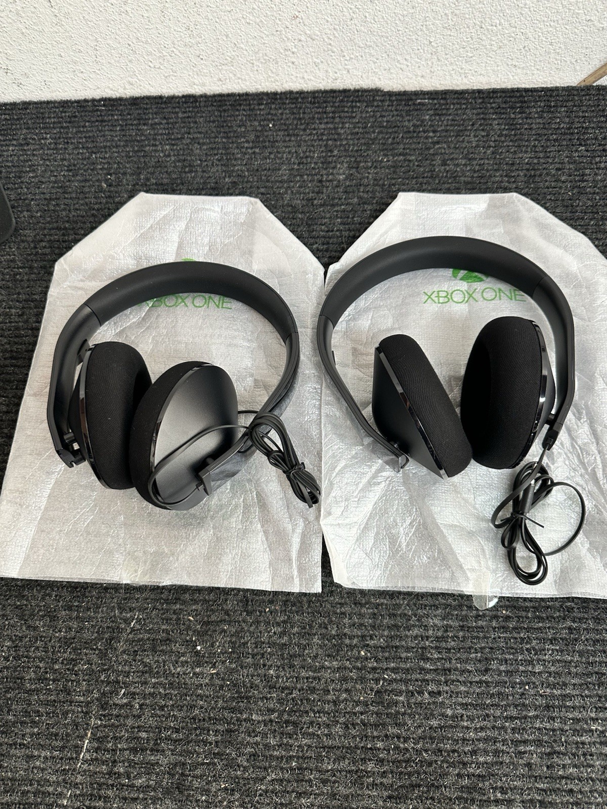 Lot Of 8 Microsoft Xbox One Stereo Headset Wired 3.5 mm Jack New No Box