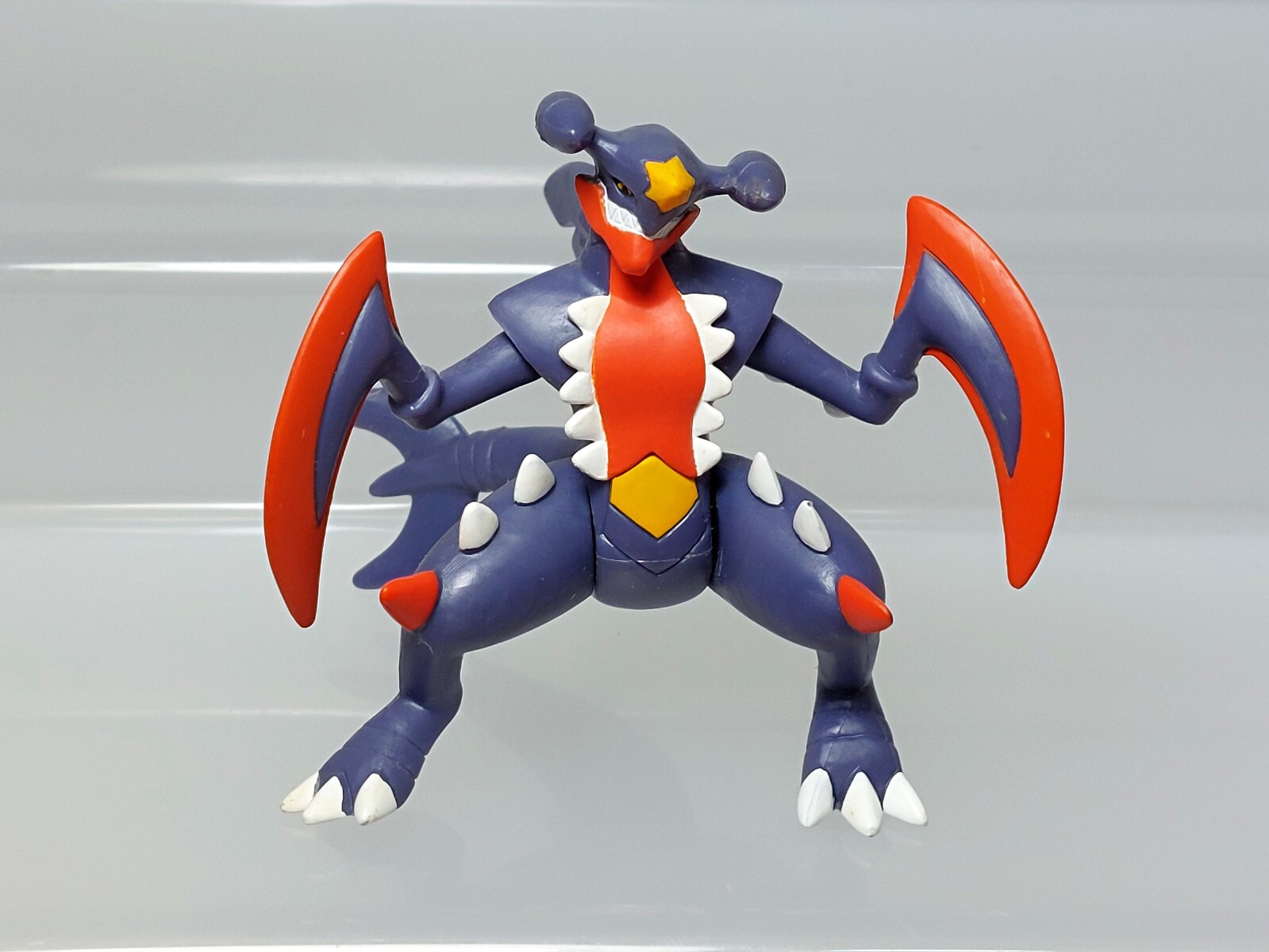 Mega Garchomp Pokemon Moncolle Figure Takara Tomy 2014 Japan U04 2.4in