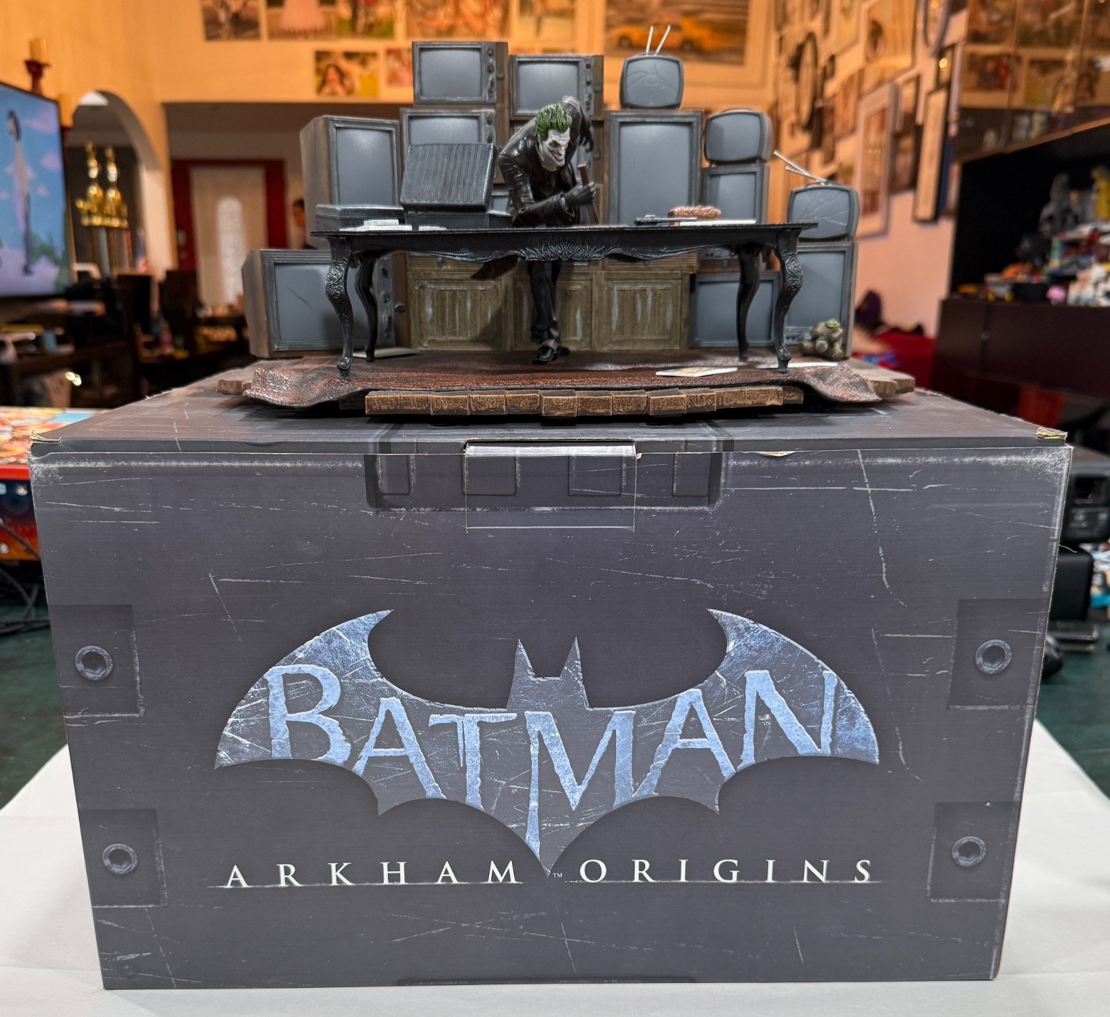 Batman Arkham Origins Collectors Edition – Xbox 360 – Inserts + Statue, No Game