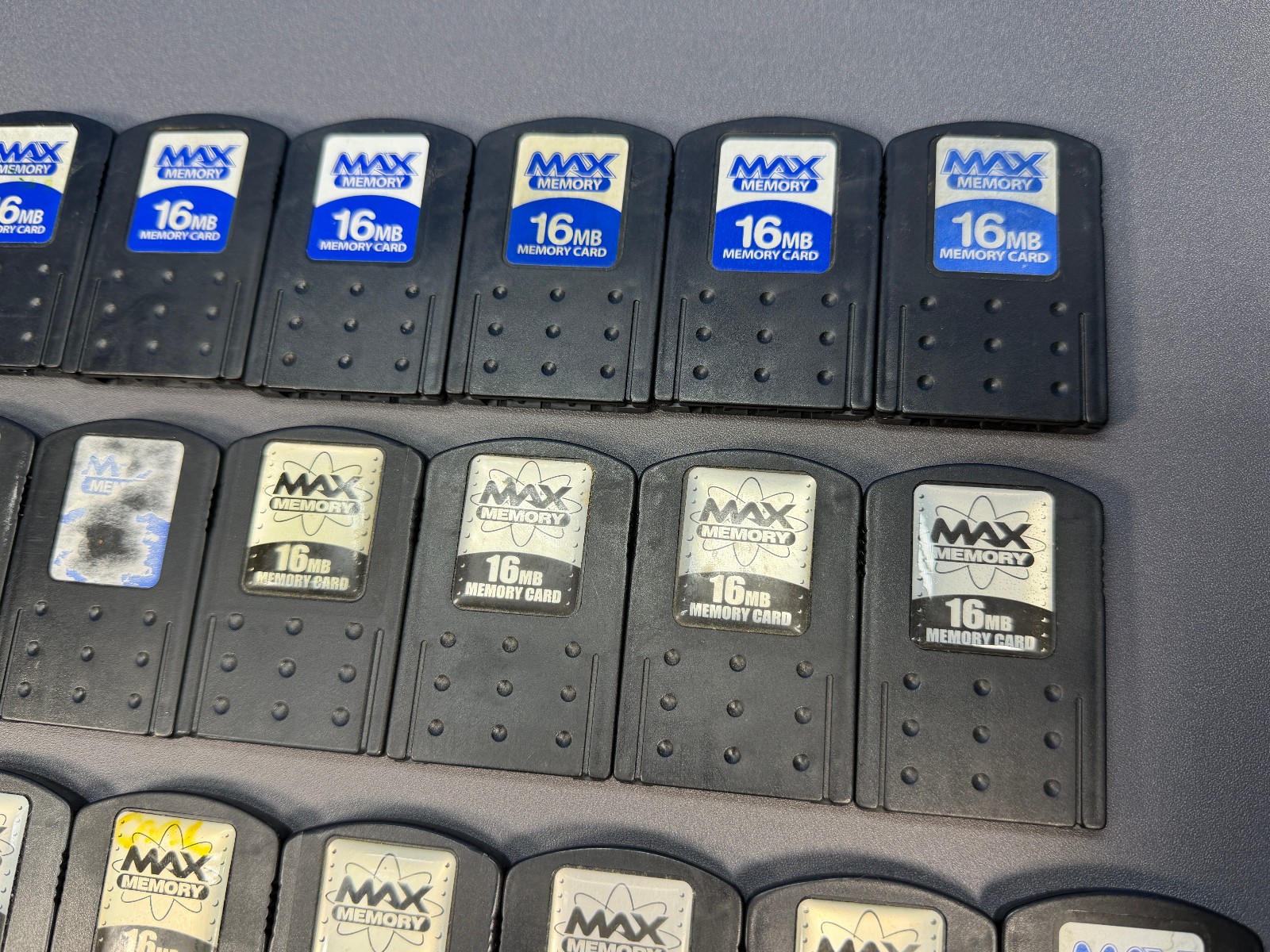 PS2 PLAYSTATION 2 LOT OF 25 MAX MEMORY CARD CARDS 16MB 32MB 64MB AS IS