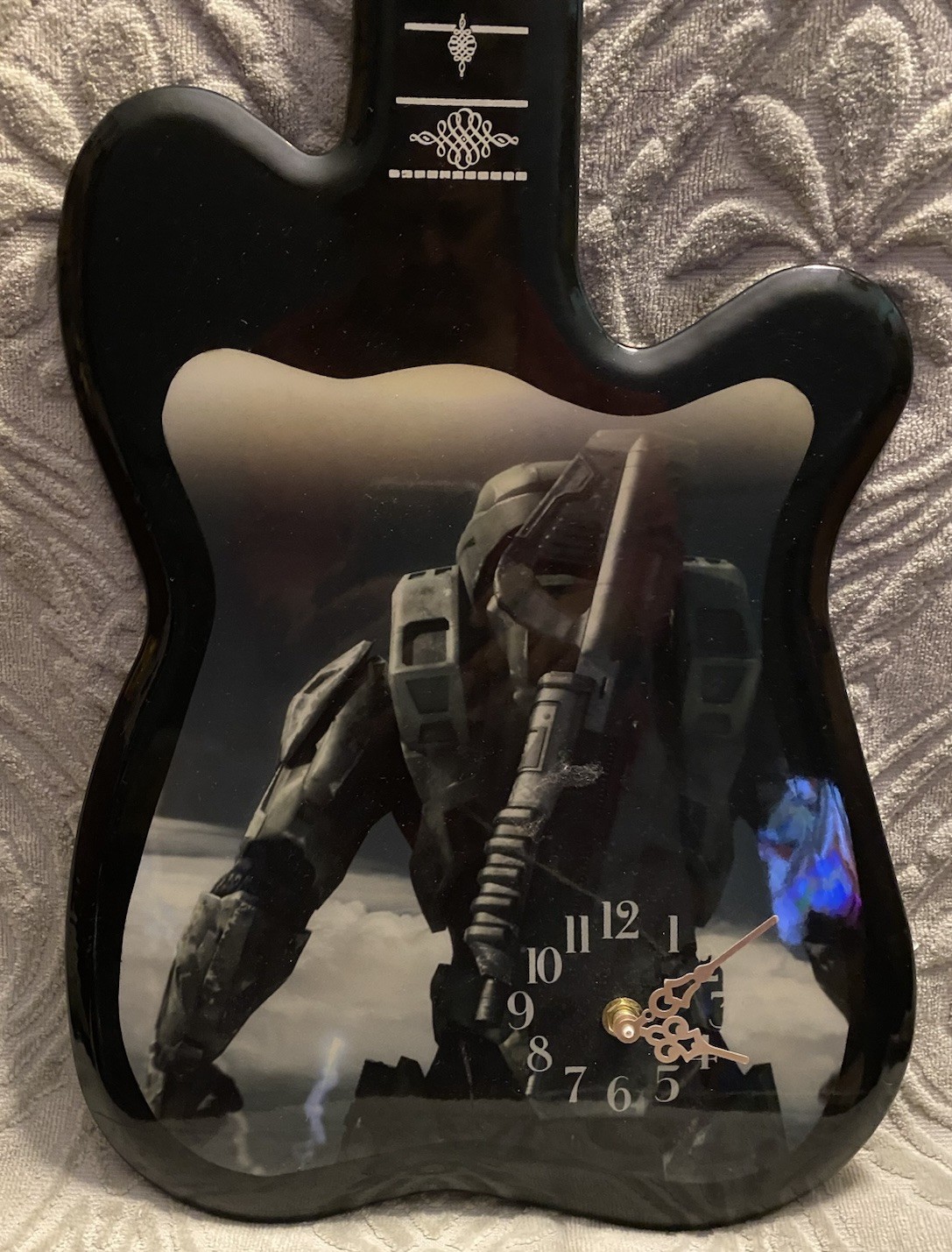 Halo Master Chief Vintage Guitar Shape Wall Clock By Oval Framecraft Vintage