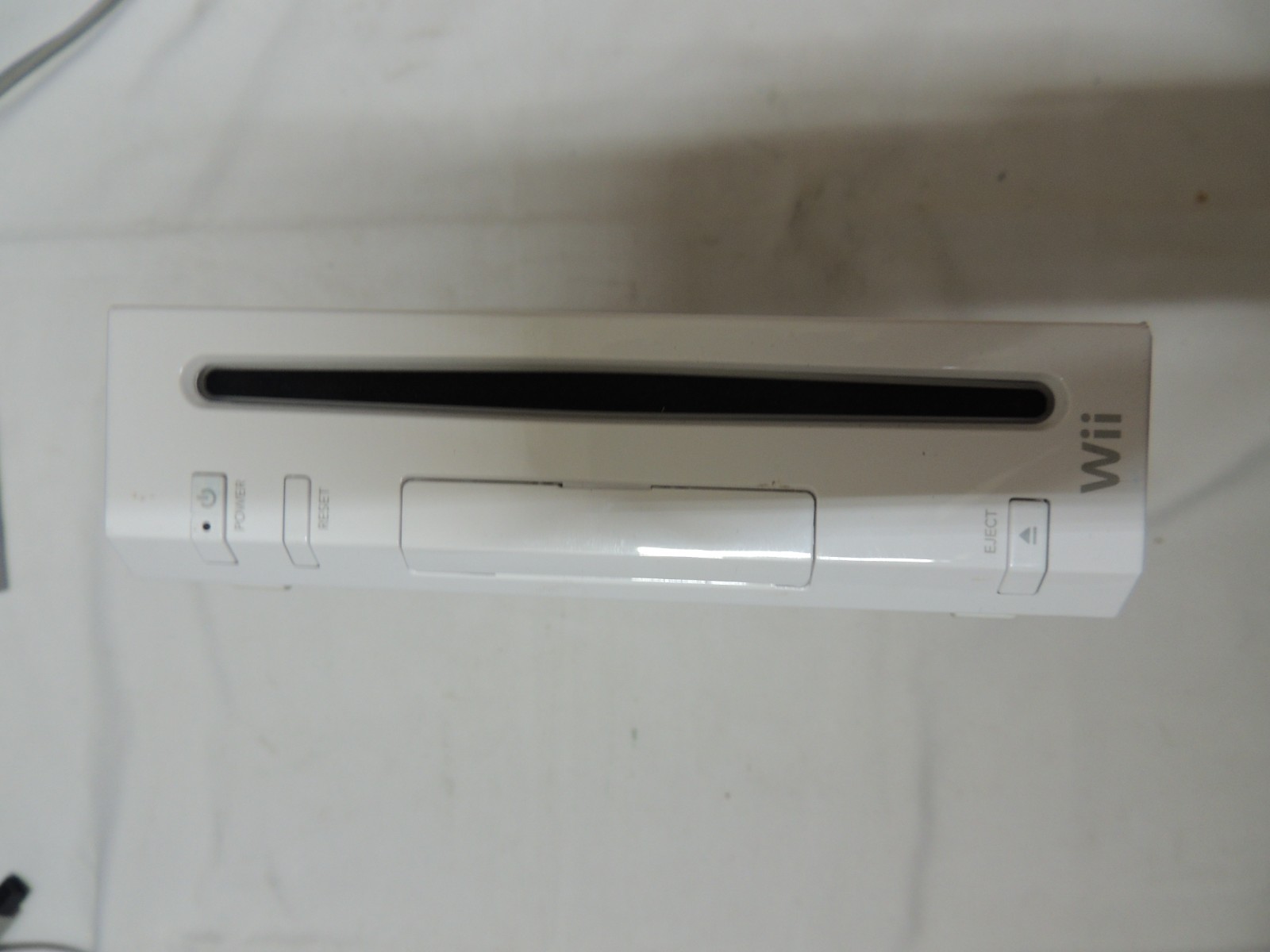 Nintendo Wii – RVL-001 White Bunddle #18 NO AV CABLE