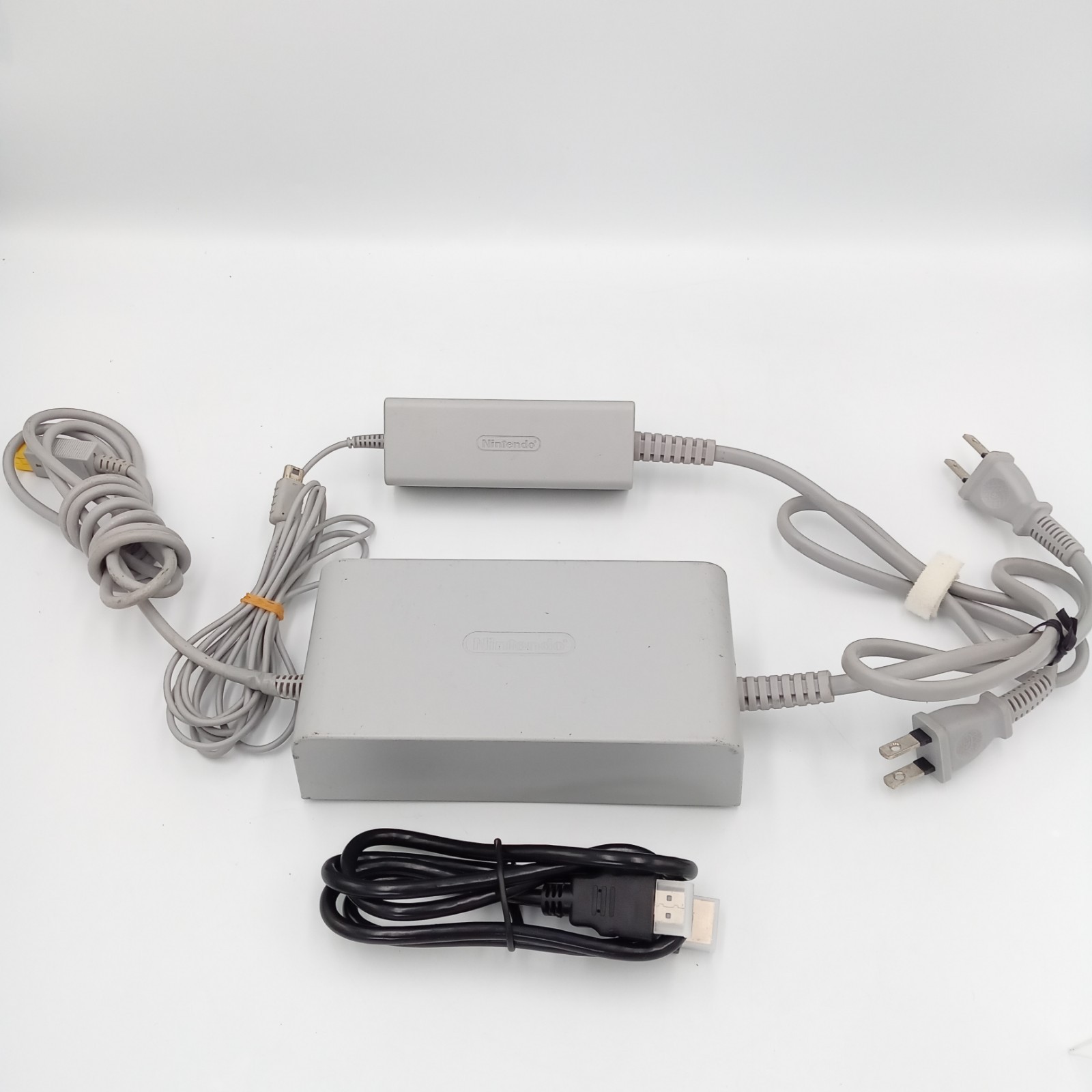 Nintendo Wii U Console 8GB White With 2 Games Japanese NTSC-J Mario Kart Tested