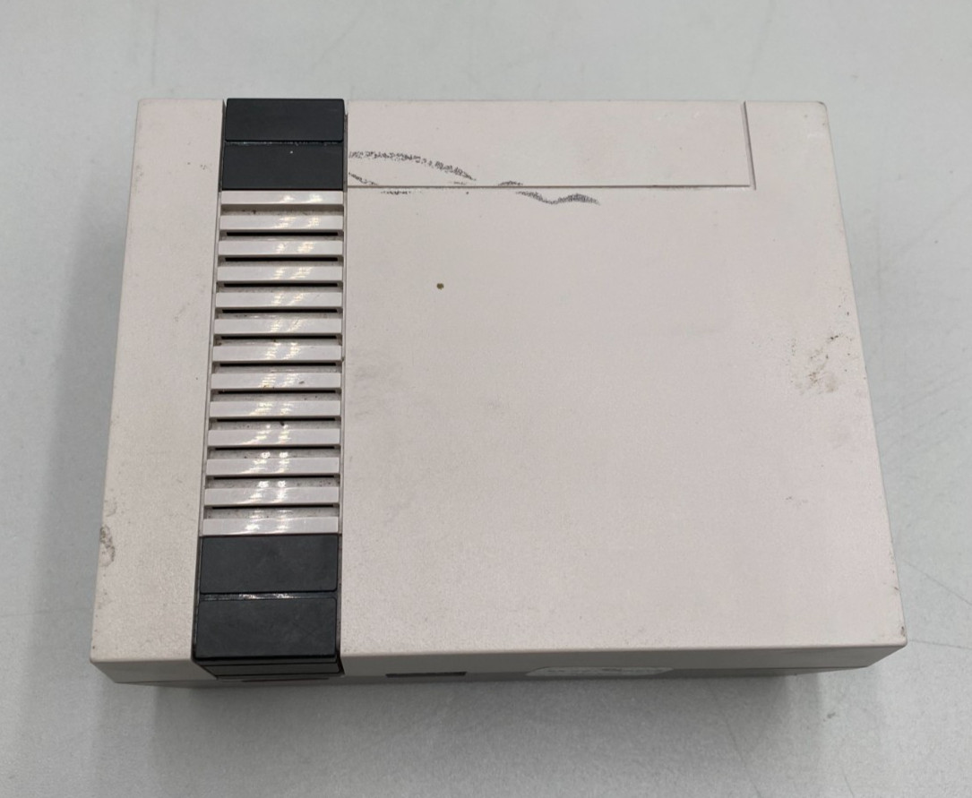 Nintendo MOD CLV-001 Gaming Console ONLY Fair