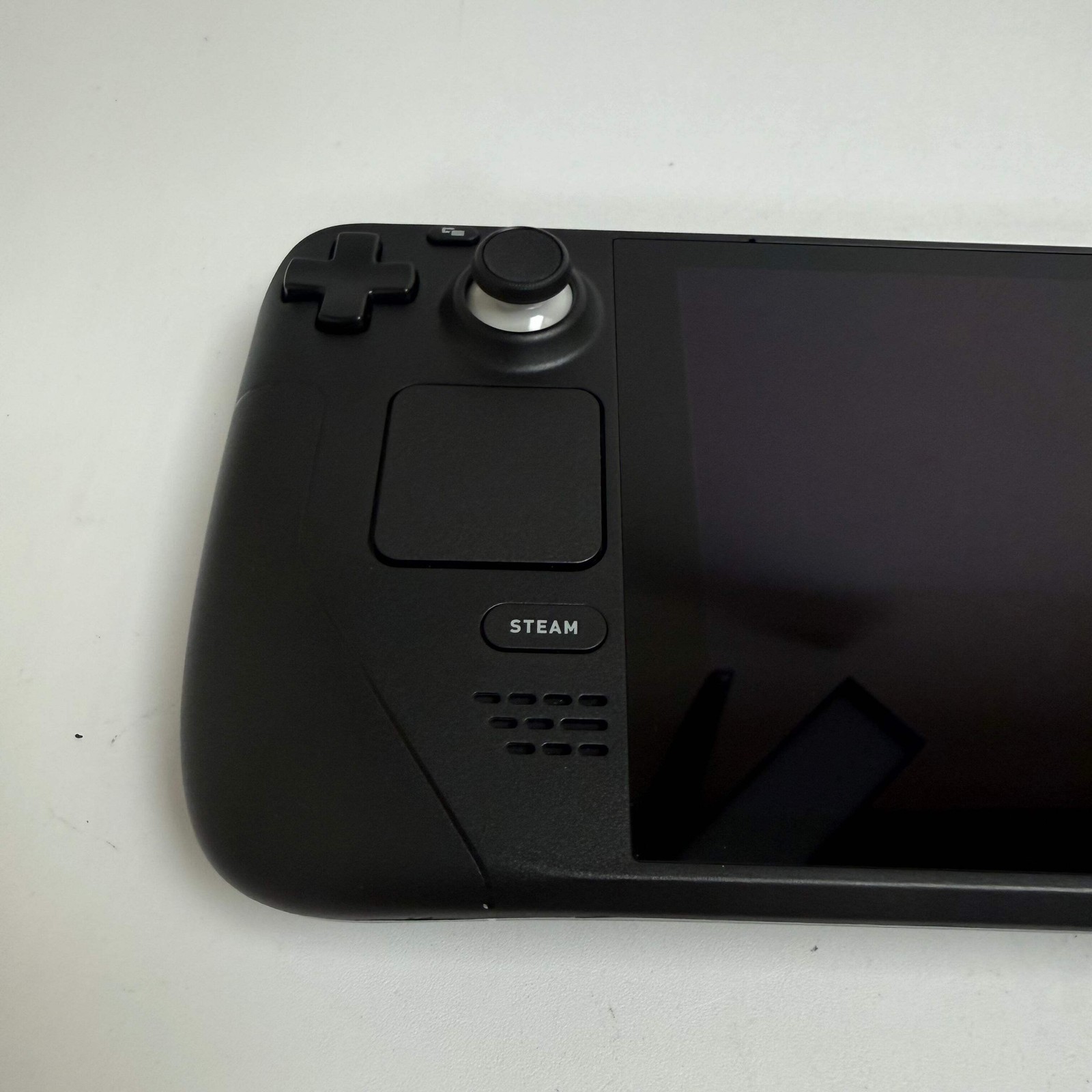 Valve Steam Deck 7″ AMD 7nm Ryzen APU 16GB RAM 64GB Black 1010