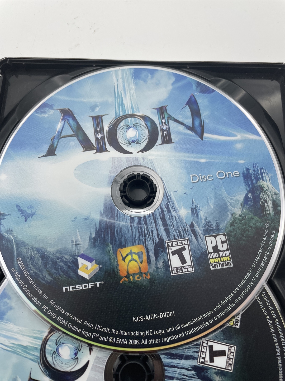 Aion PC DVD-ROM Game Steelbook Case CIB Complete Manual 2 Disc RPG Video Gaming