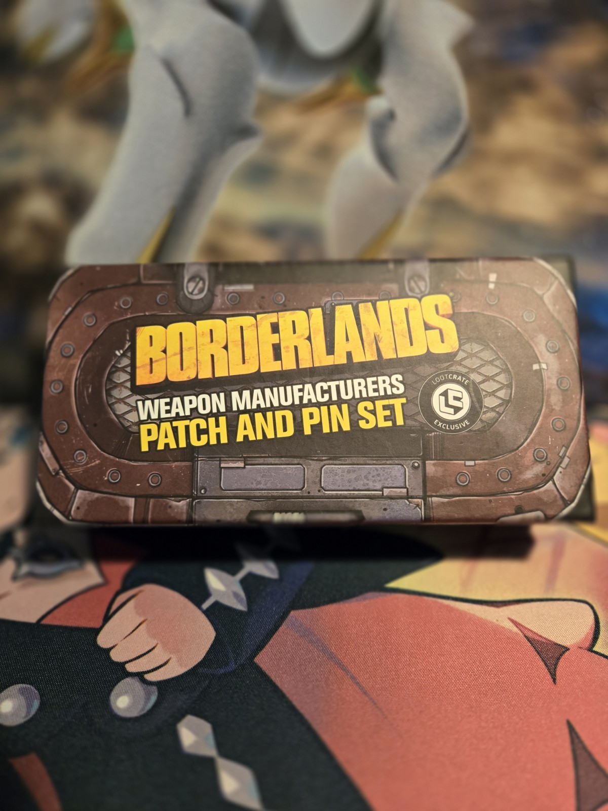 Borderlands Weapon Manufacturers Patch and Pin Set Loot Crate