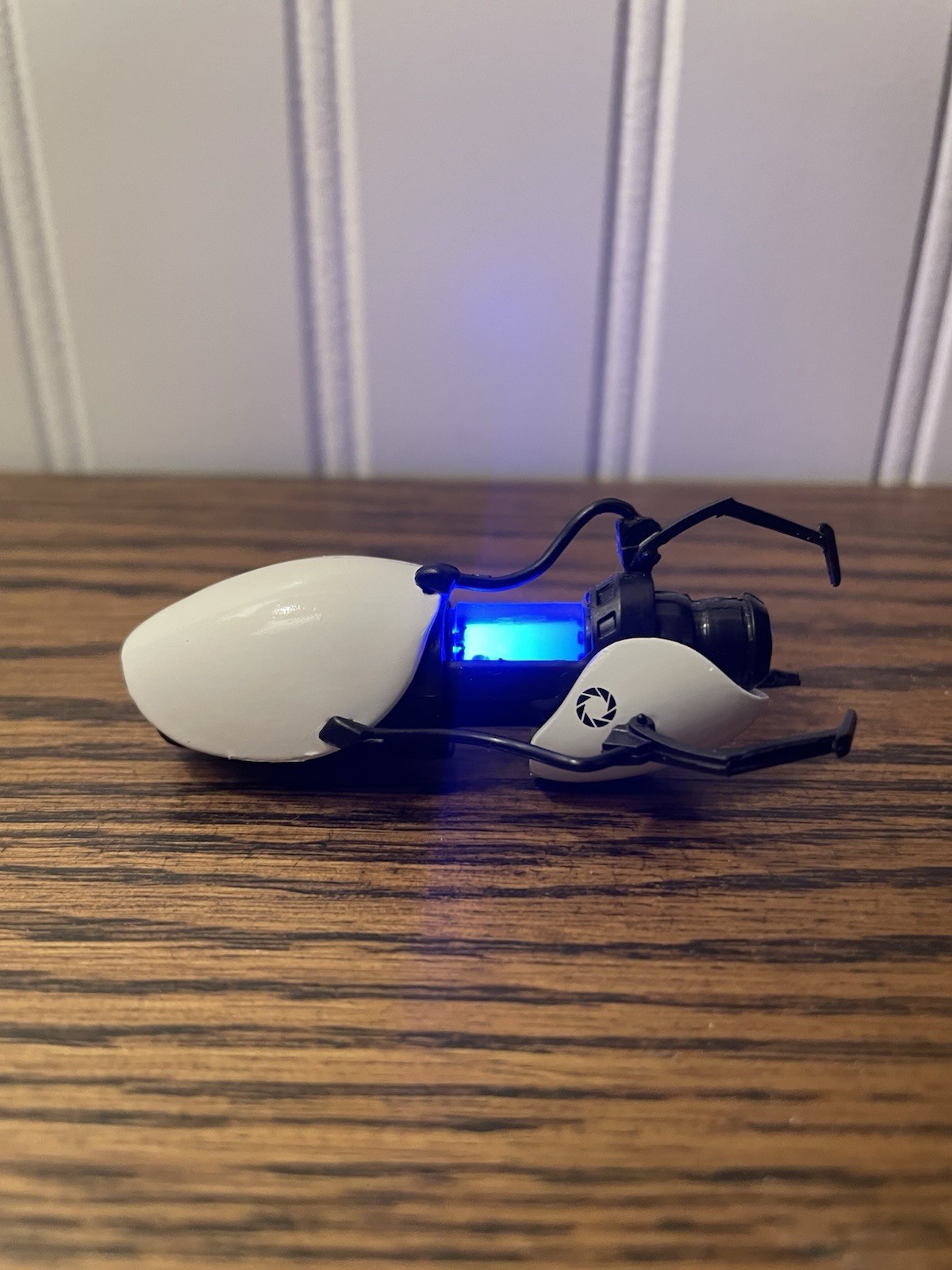Portal 2 Aperture Science Portal Gun Replica Tiny NECA