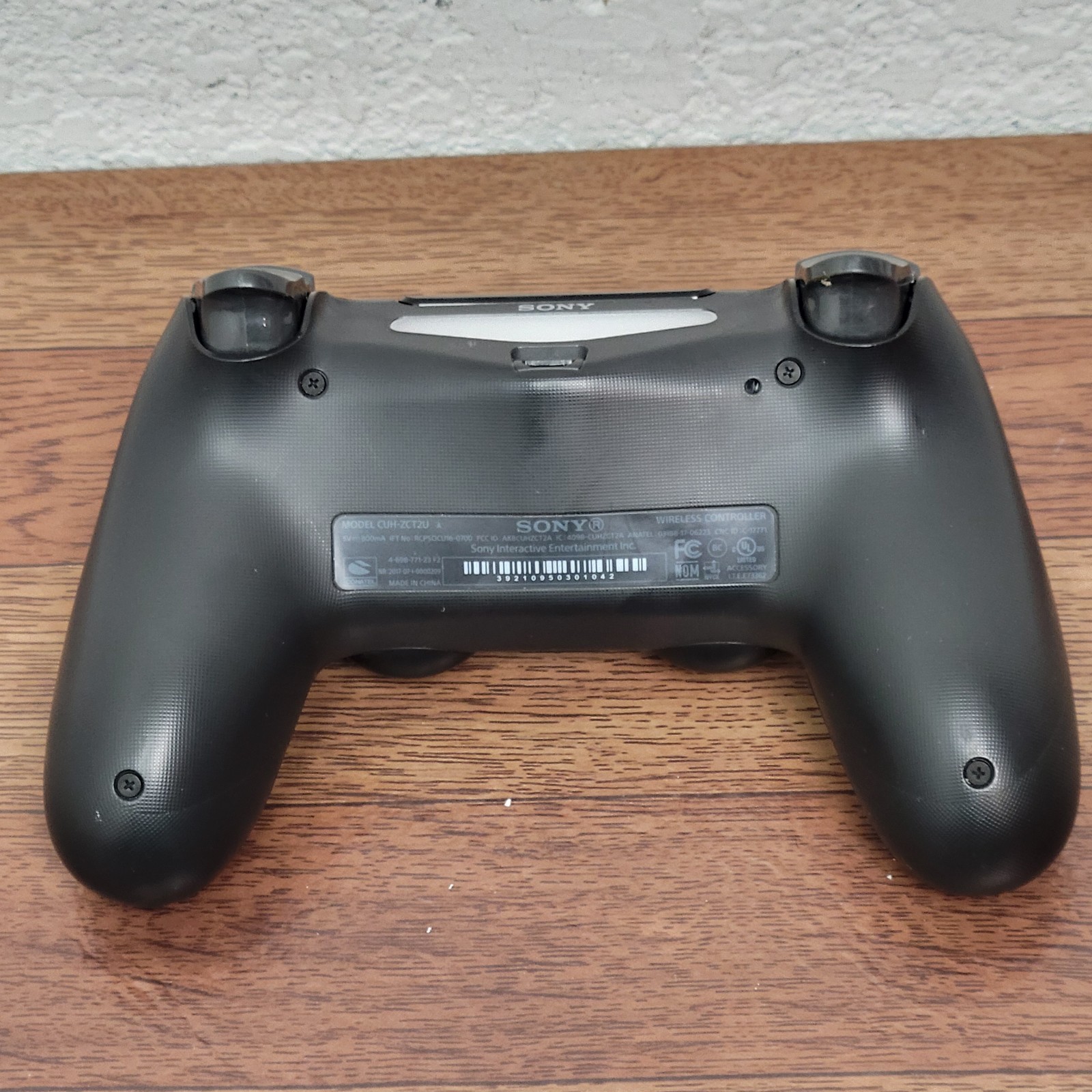 Sony PlayStation 4 PS4 DualShock 4 Wireless Controller Black CUH-ZCT2U
