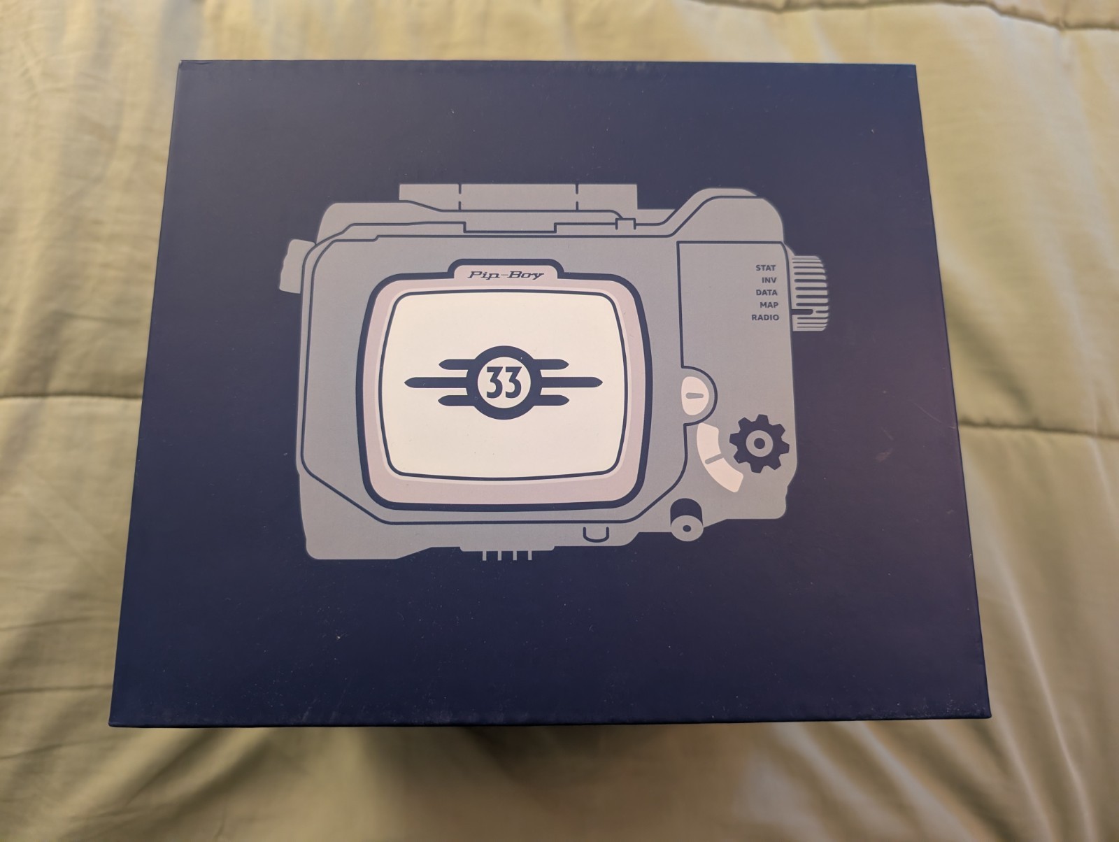 Fallout Pip Boy 3000 MK V Die-Cast Replica Vault 33 Figure Wand Company 2024