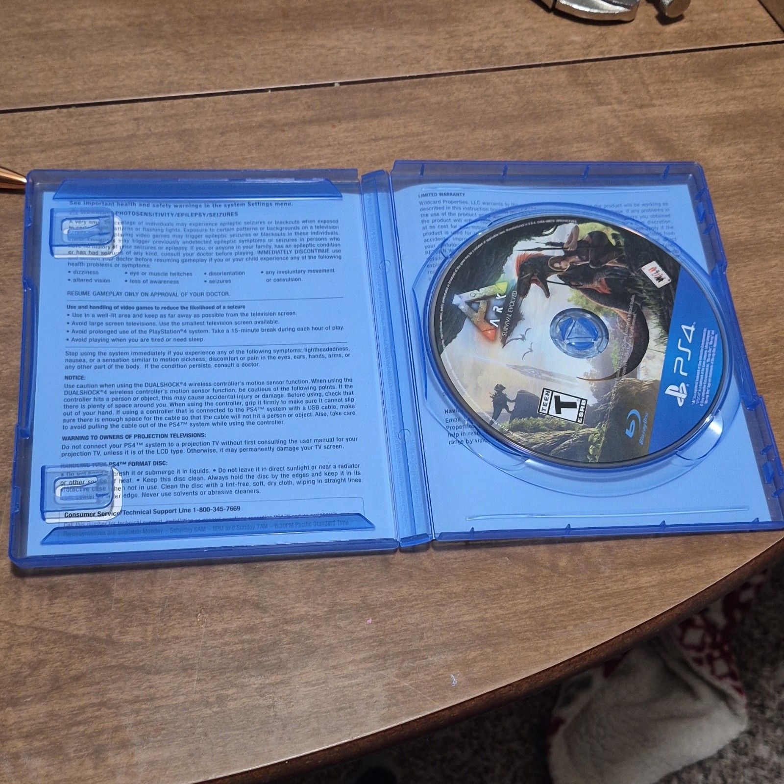 Studio Wildcard ARK: Survival Evolved PS4 Survival Multiplayer Online T NTSC