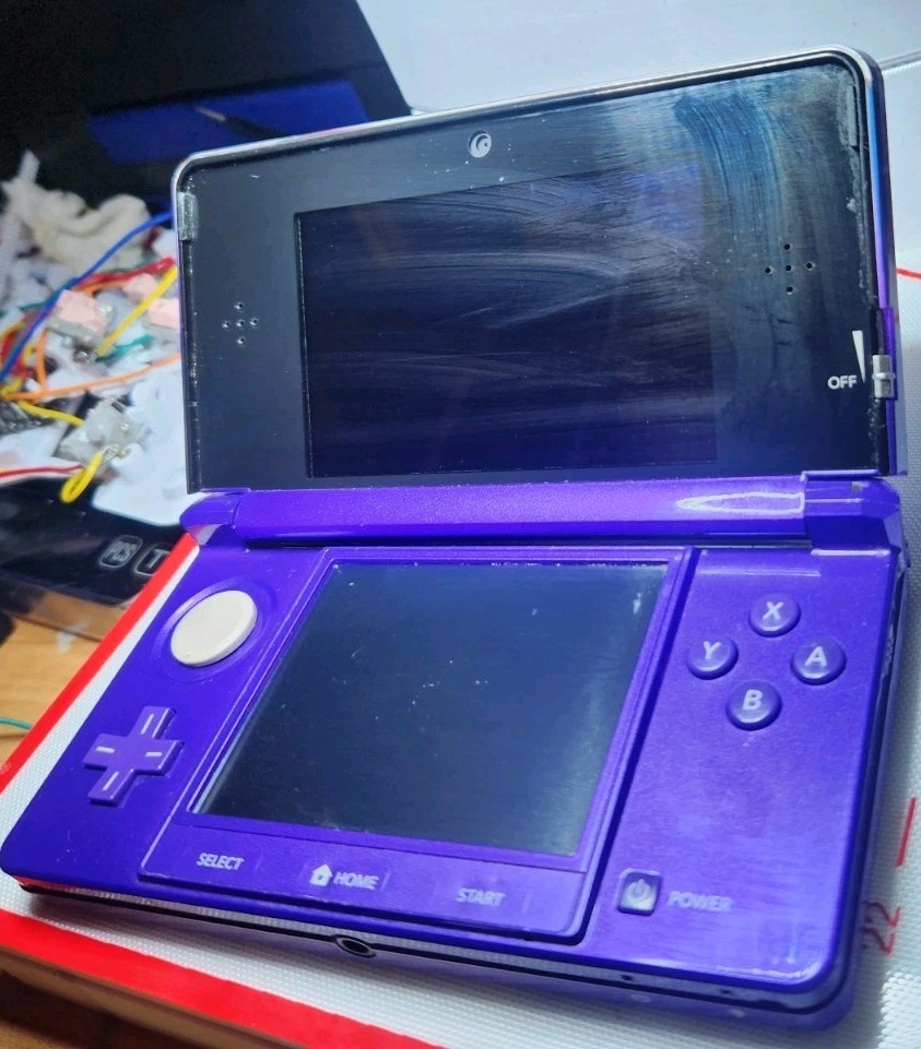 Nintendo 3DS CTR-001 Handheld System Purple Wi-Fi 256GB card