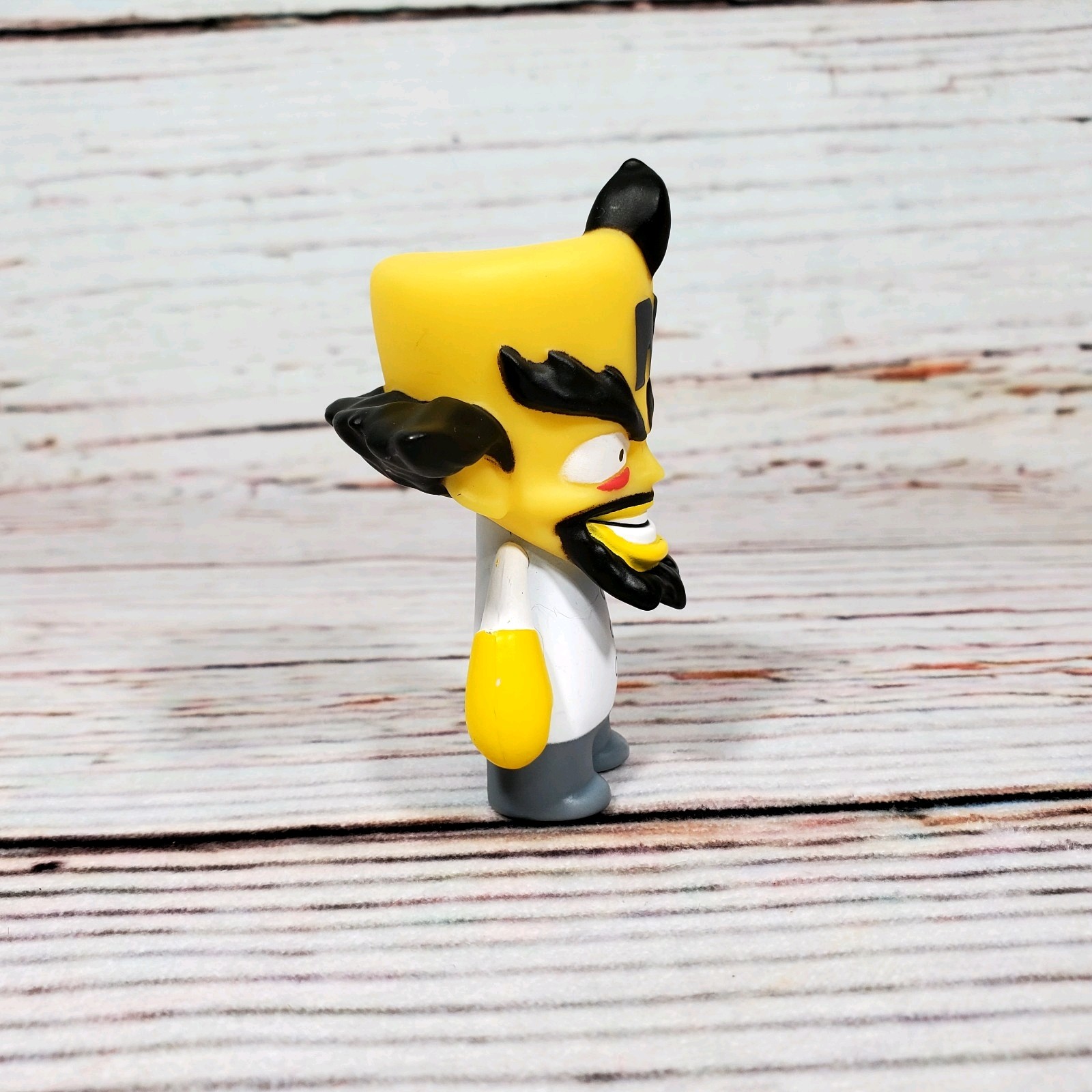 Kidrobot Crash Bandicoot Series Dr. Neo Cortex Vinyl Figure HTF