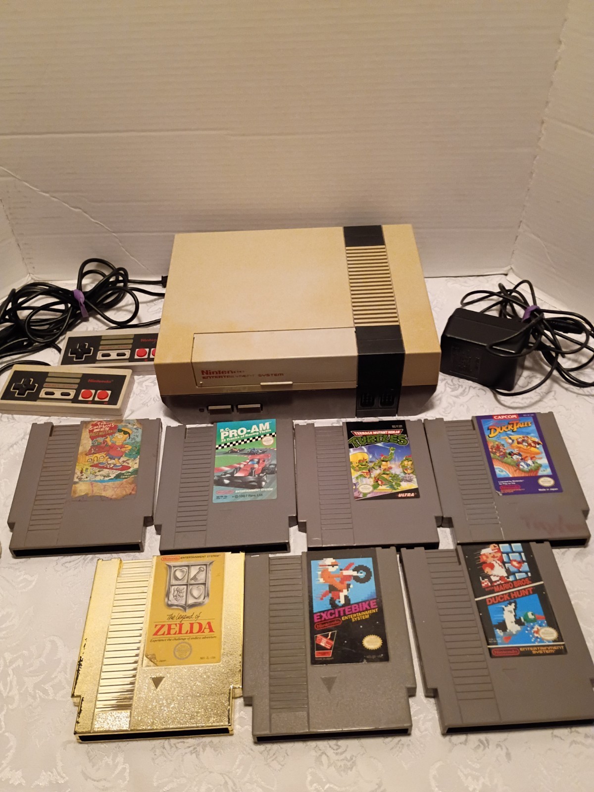 Nintendo NES Console System Bundle 7 Games