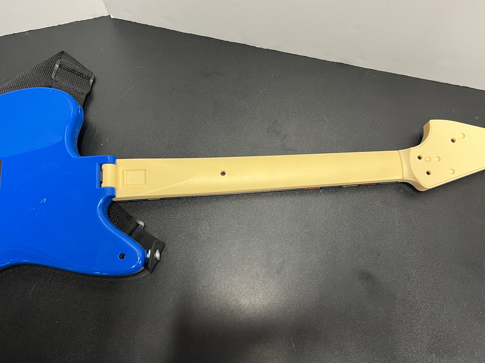 Fender Jaguar Wireless Blue Guitar Xbox One w/Strap – Lights up Untested