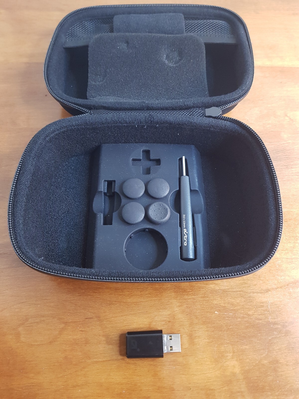 Astro Gaming C40 TR Dongle and Controller Carrying Case. *NO CONTROLLER*