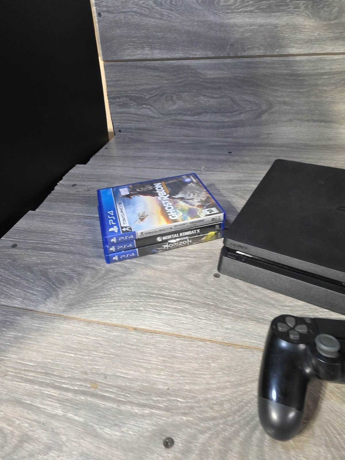 SONY PLAYSTATION 4 PS4 CUH-2215B 1 TB CONSOLE 3 GAME BUNDLE W CONTROLLER & CORD