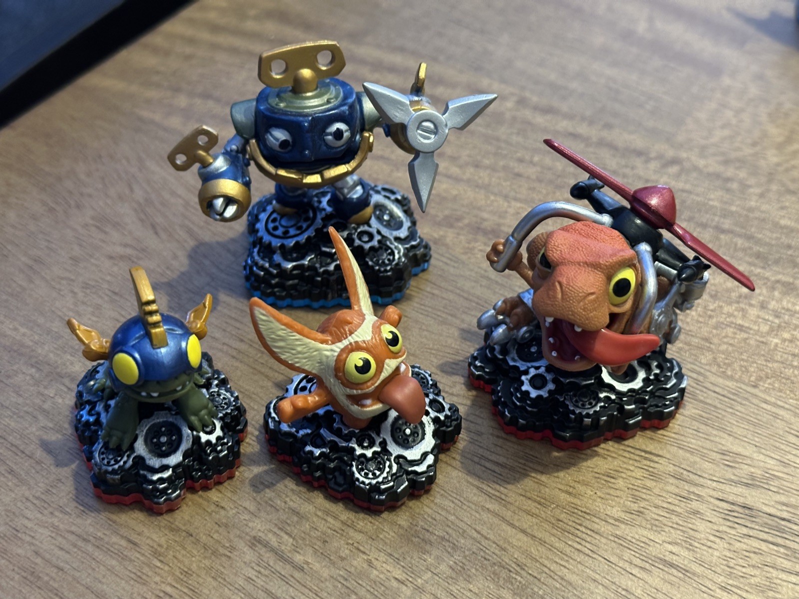 38 pc. Skylanders Trap Team. Enigma, Short Cut and many more!
